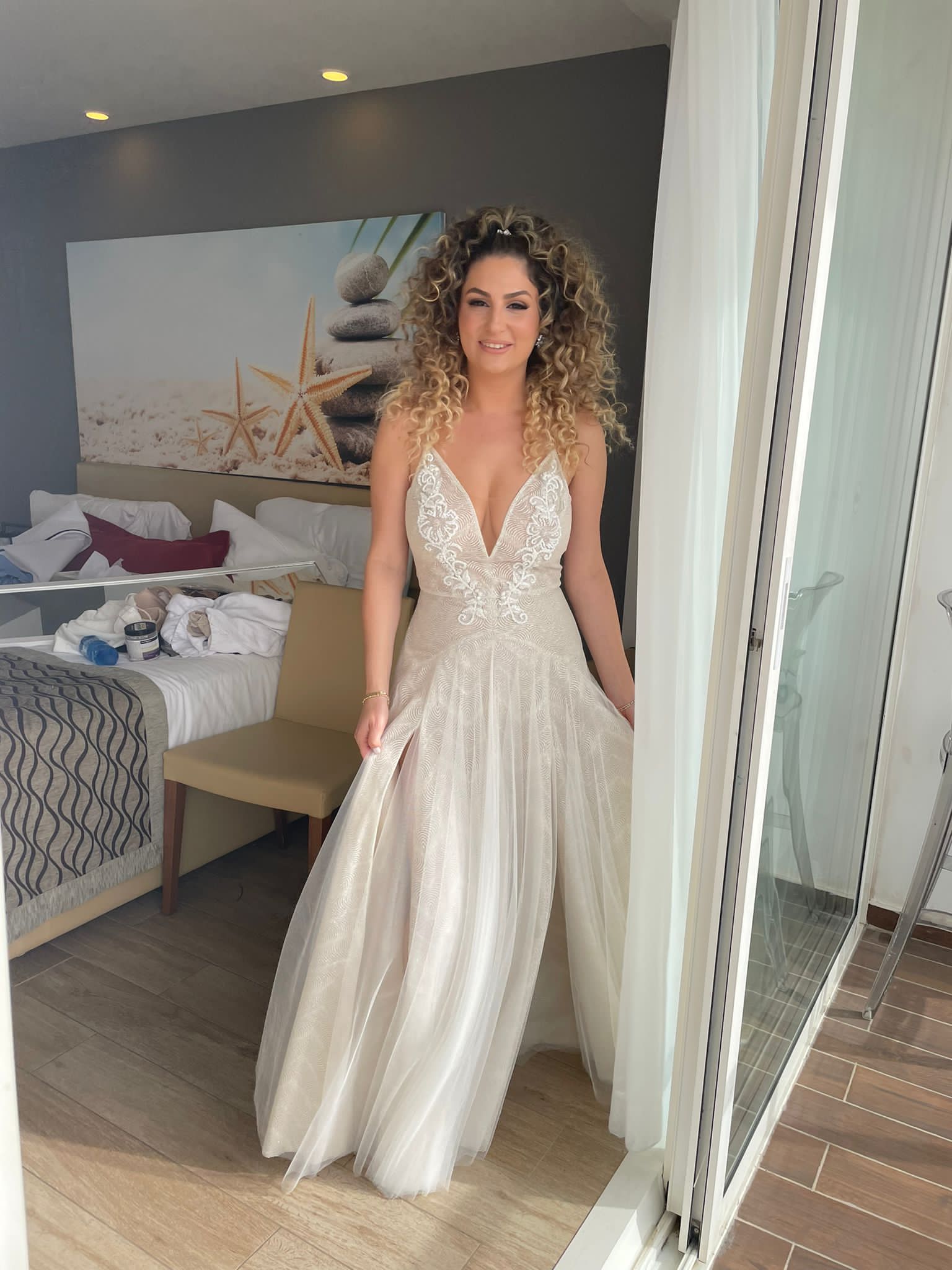 תמונה 2 ,שמלת כלה  למכירה בתל אביב לחתן ולכלה  ביגוד לכלה