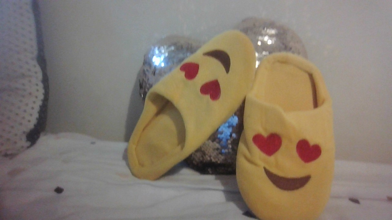תמונה 1 ,נעלי בית אימוג'י מאוהב למכירה בראשון לציון ביגוד ואביזרים  נעליים