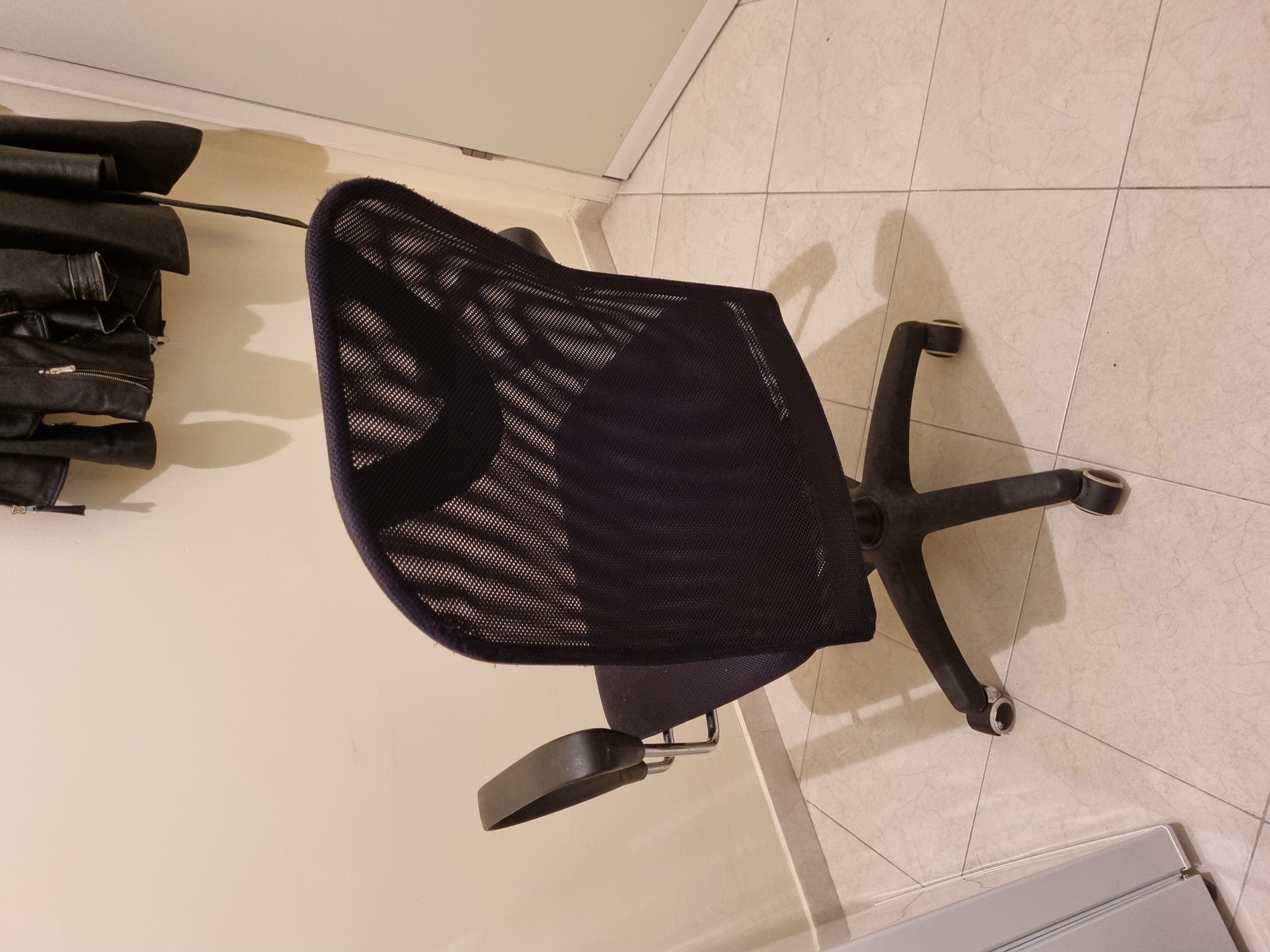 תמונה 3 ,כיסא מחשב עם גלגלים למכירה בתל אביב ציוד משרדי  ריהוט משרדי