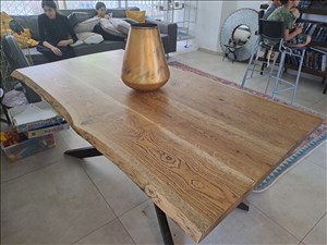שולחן + ספסל+3 כסאות 
