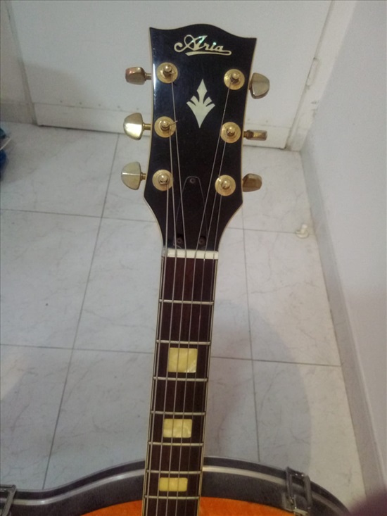 תמונה 2 ,גיטרה נפח ARIA למכירה בחיפה כלי נגינה  גיטרה חשמלית