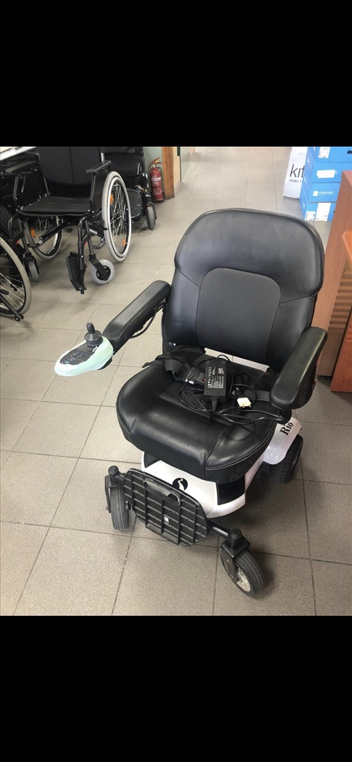 תמונה 2 ,כסא חשמלי  למכירה בנצרת עילית ציוד סיעודי/רפואי  כסא גלגלים