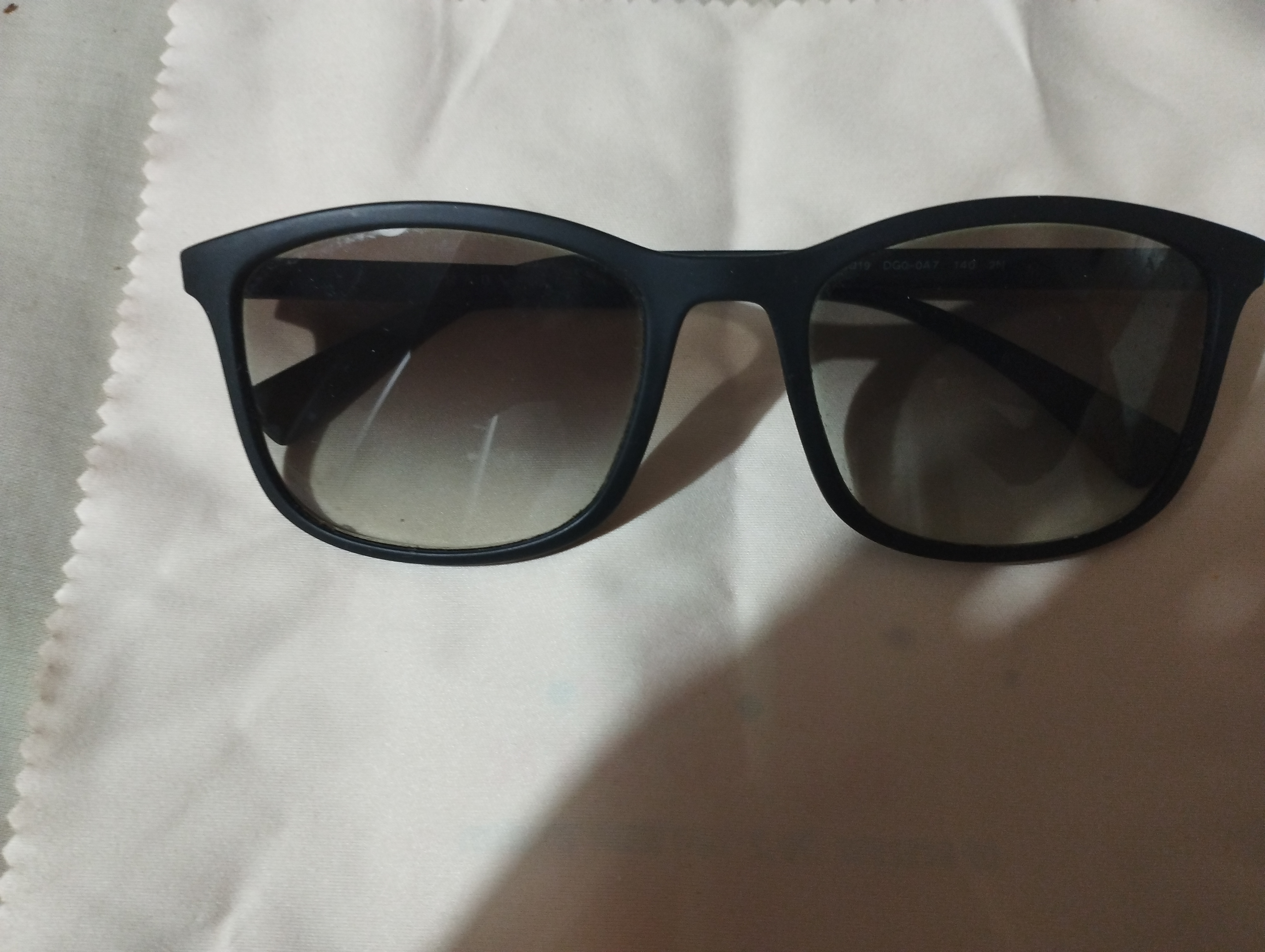 תמונה 1 ,משקפי שמש פראדה למכירה באביחיל משקפיים  משקפי מעצבים