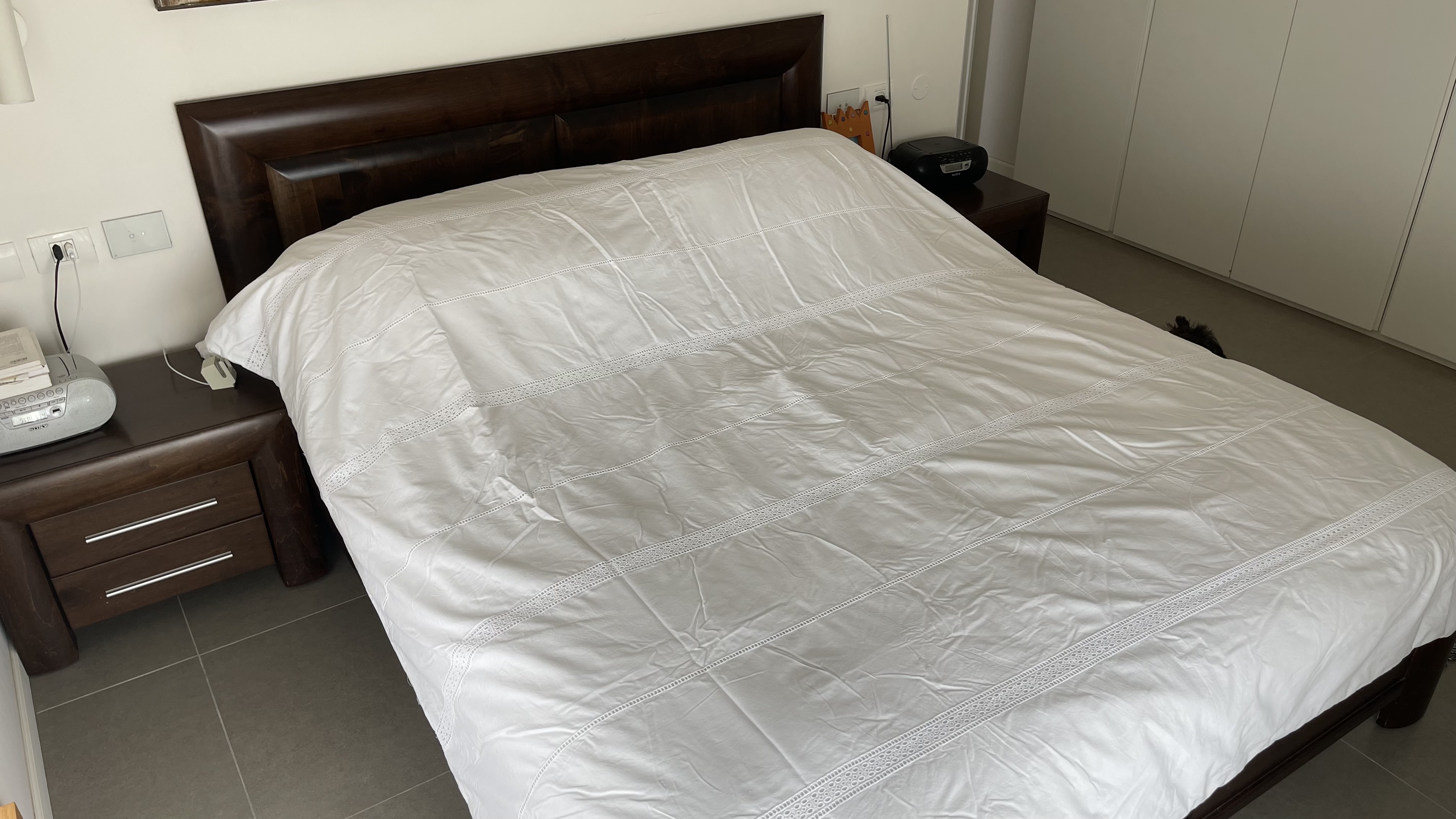 תמונה 1 ,מיטה זוגית+2 שידות שמרת הזורע למכירה ברמת גן ריהוט  חדרי שינה