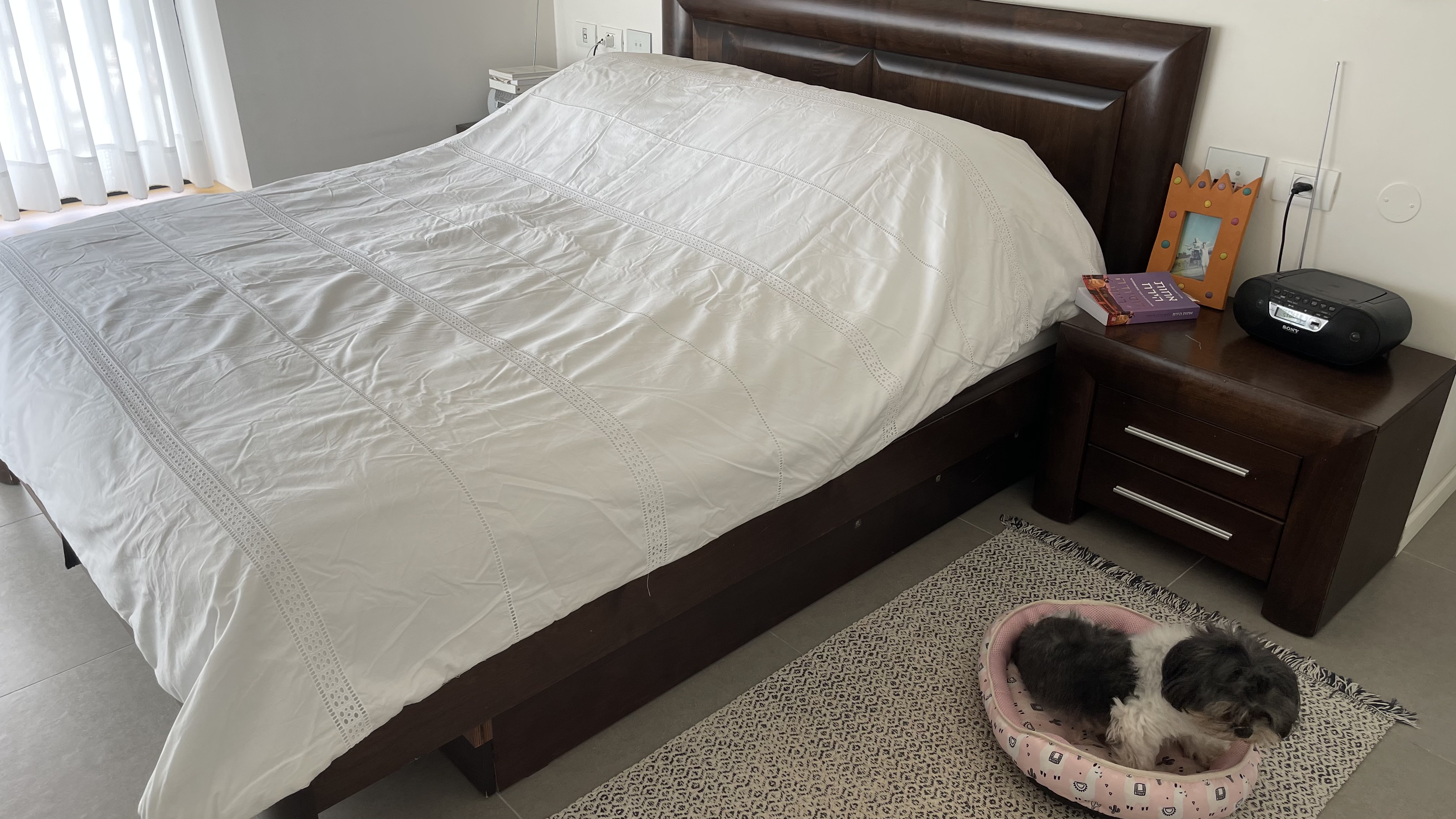 תמונה 2 ,מיטה זוגית+2 שידות שמרת הזורע למכירה ברמת גן ריהוט  חדרי שינה