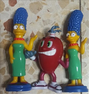3 דמויות בובות  