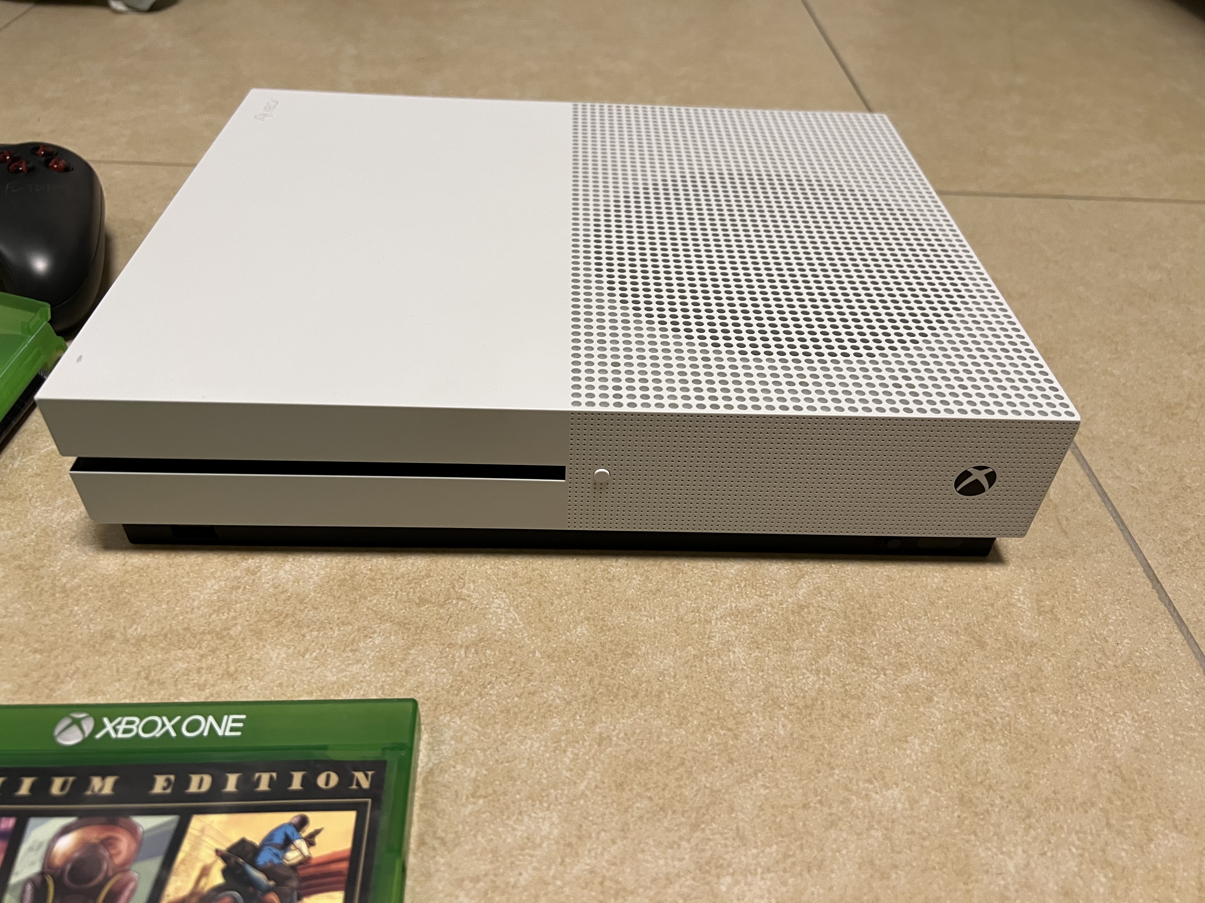 תמונה 2 ,Xbox one s למכירה בחיפה משחקים וקונסולות  XBox ONE