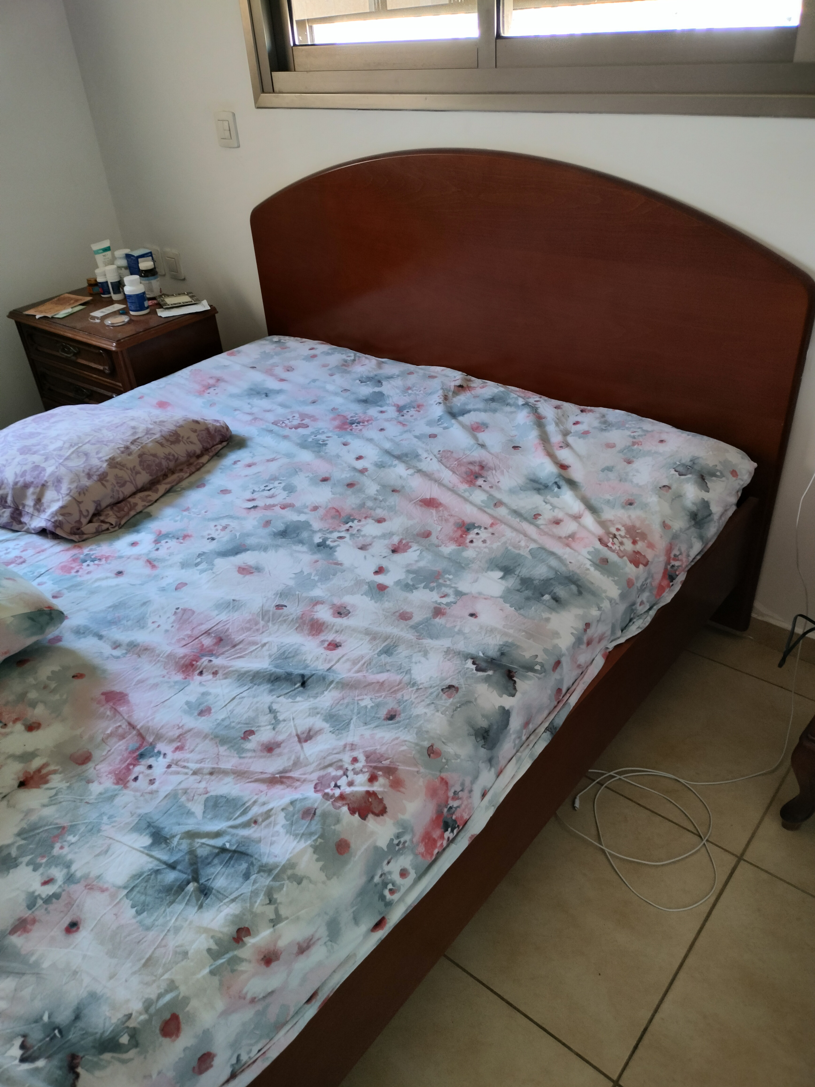 תמונה 1 ,מיטה זוגית  למכירה בקרית אונו ריהוט  חדרי שינה