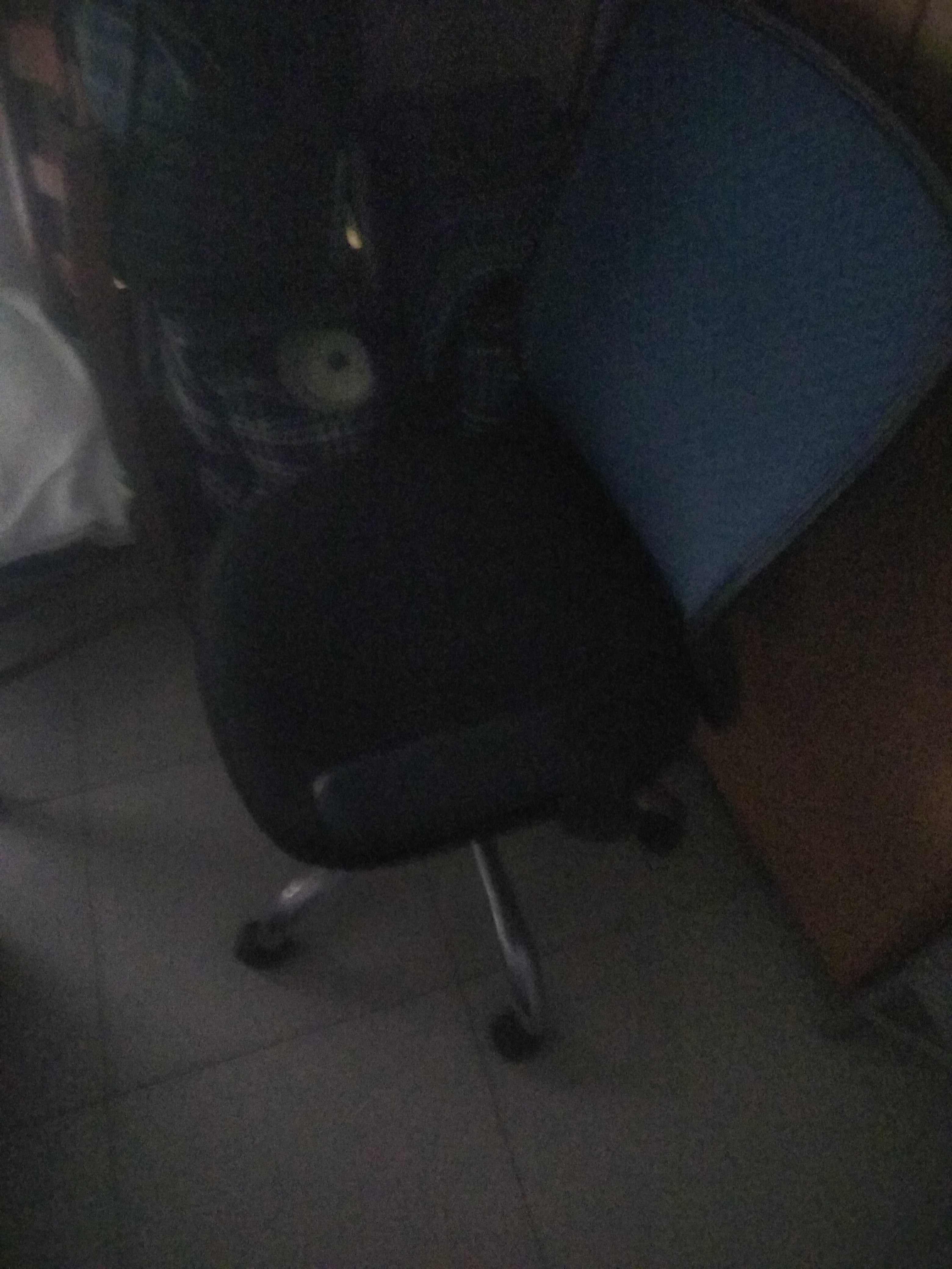תמונה 4 ,כיסא למכירה בתל אביב ציוד משרדי  ריהוט משרדי