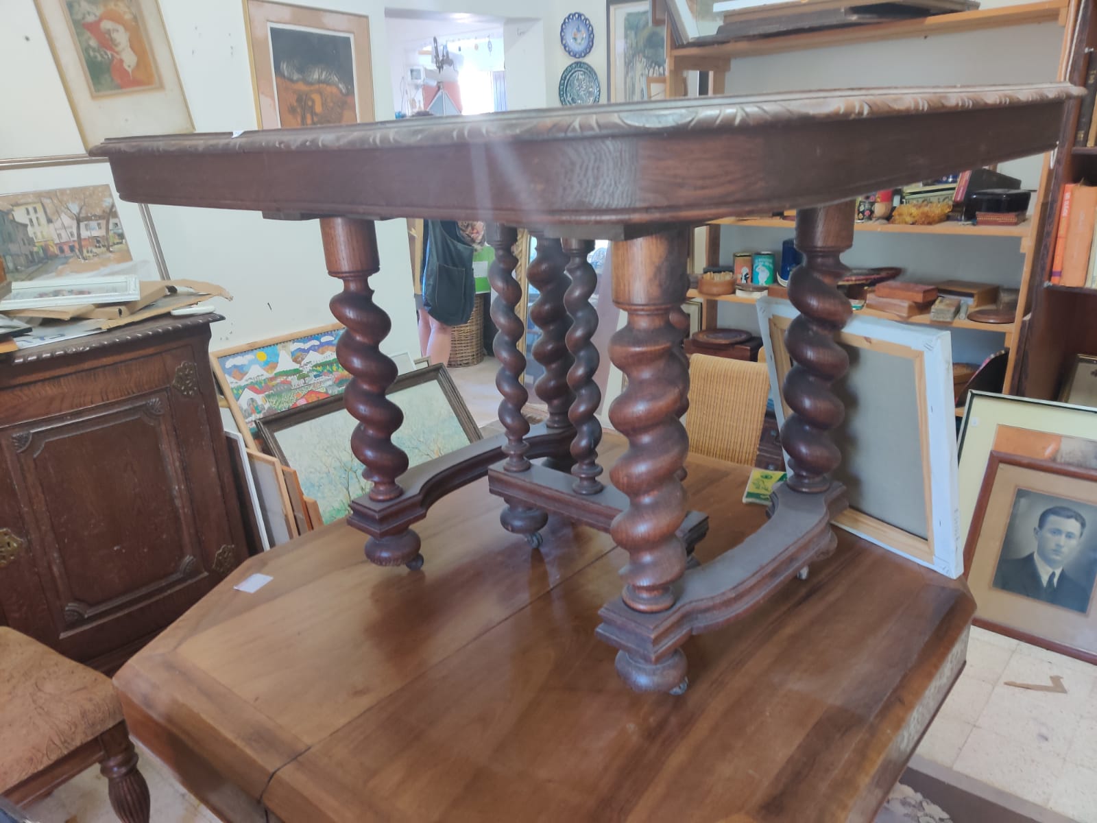 תמונה 1 ,שולחן עץ לפינת אוכל עתיק למכירה בעספיא ריהוט  שולחנות