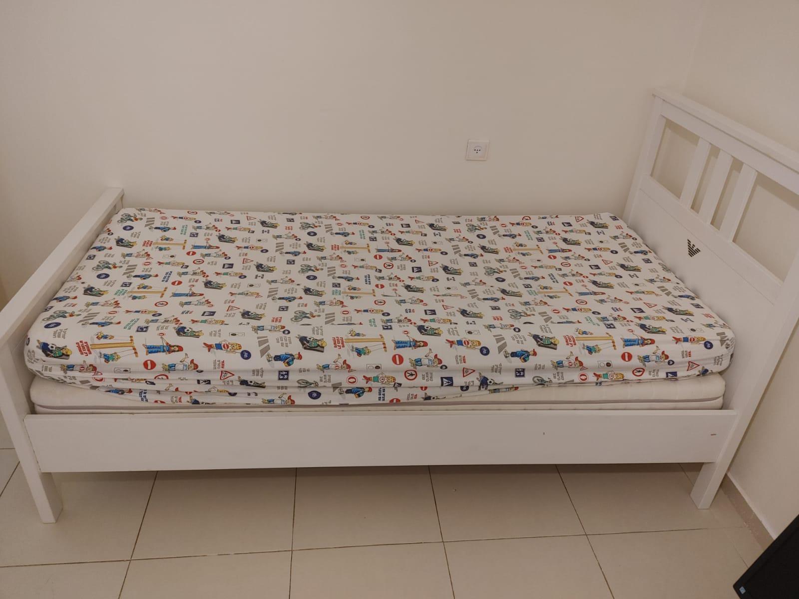 תמונה 1 ,מיטת יחיד לבנה + מזרן תואם למכירה בחולון ריהוט  מיטות