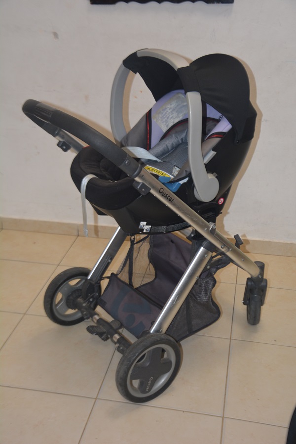 תמונה 4 ,עגלת OYSTER + אמבטיה+כסא לרכב למכירה ברחובות לתינוק ולילד  עגלות ועגלות טיול
