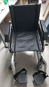 כסא גלגלים חדש וקל 
