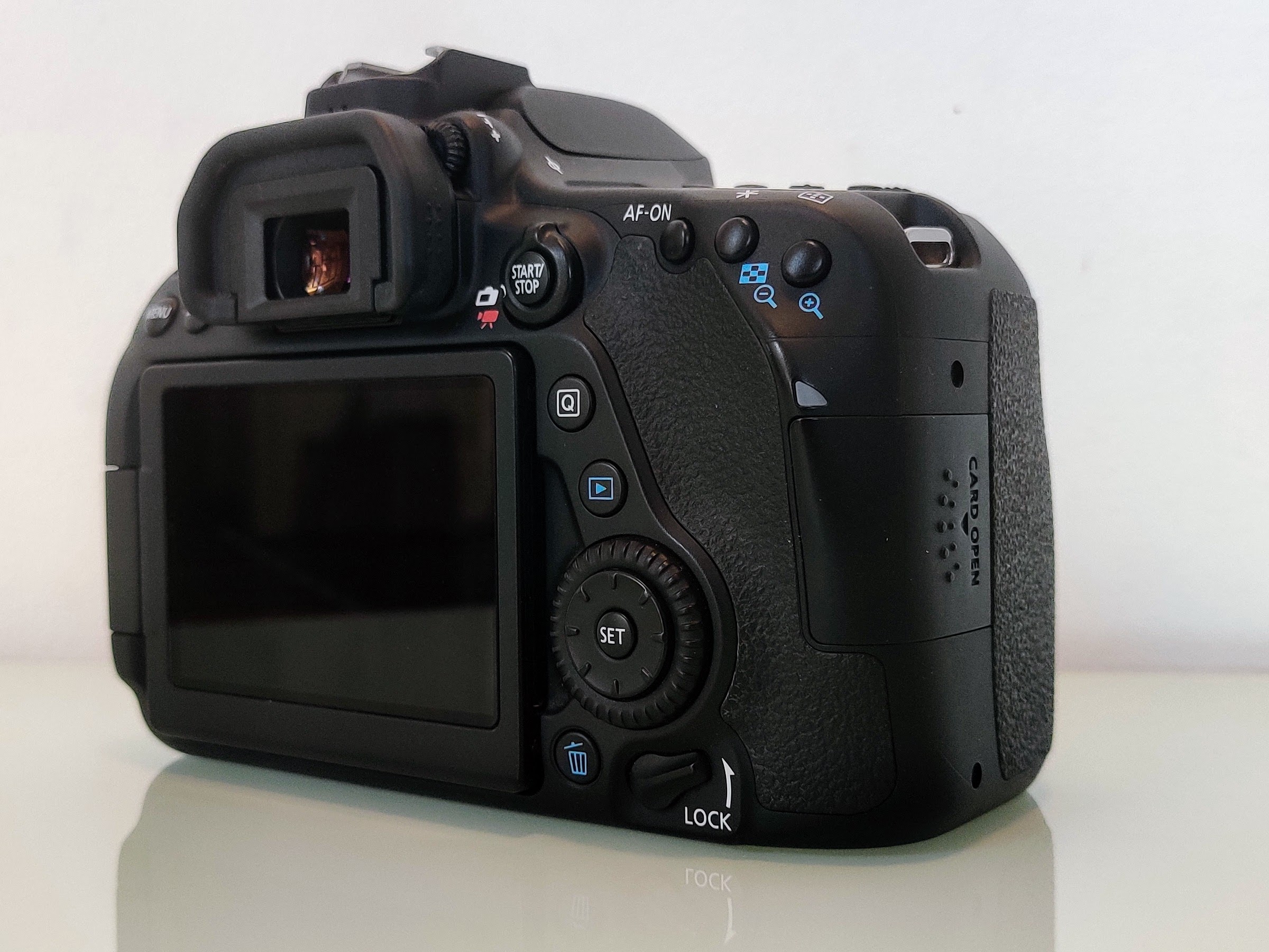 תמונה 2 ,Canon 80D למכירה באבטליון צילום  מצלמה רפלקס דיגיטלית