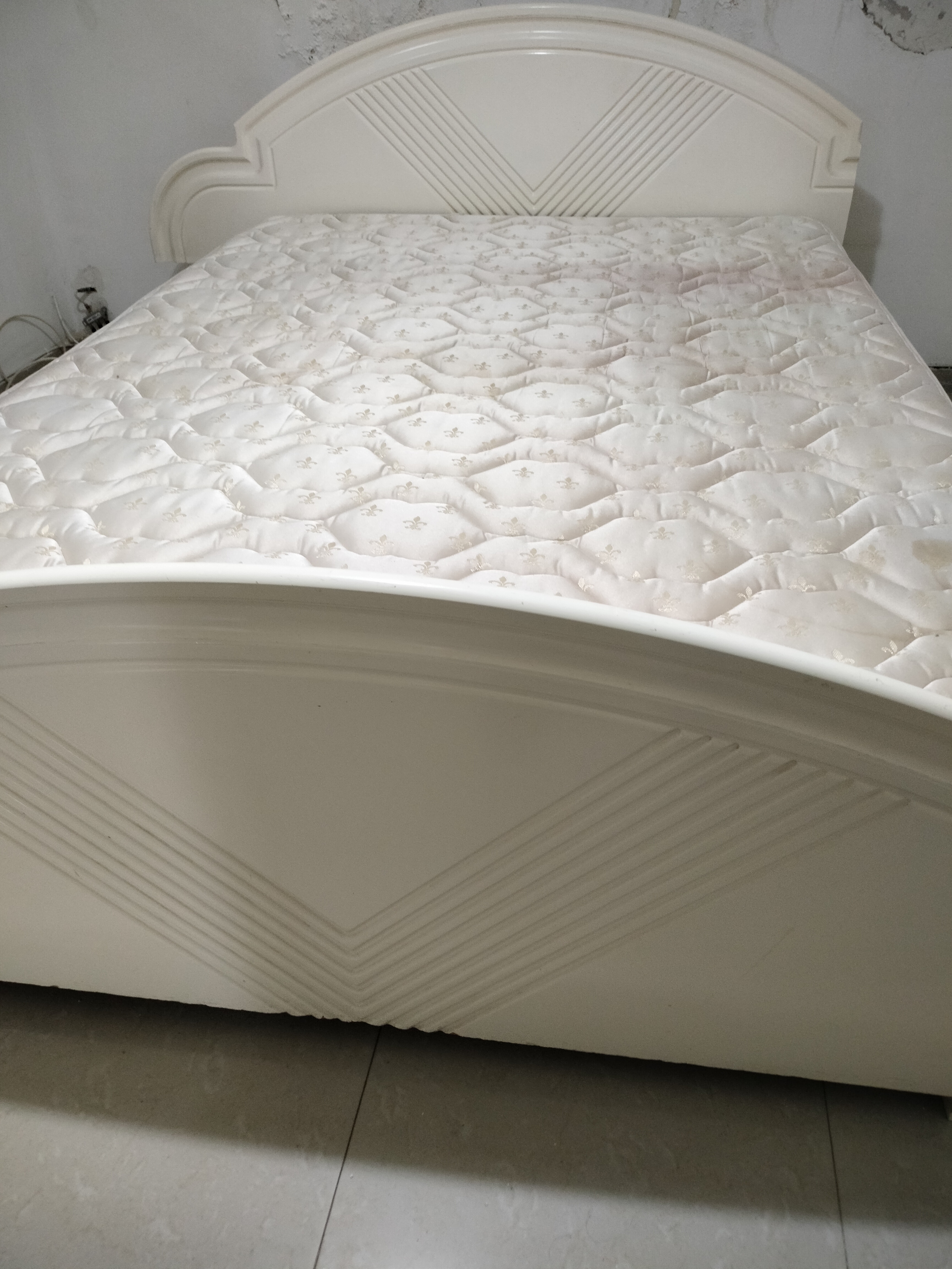 תמונה 1 ,מיטה זוגית  למכירה בהרצליה ריהוט  חדרי שינה