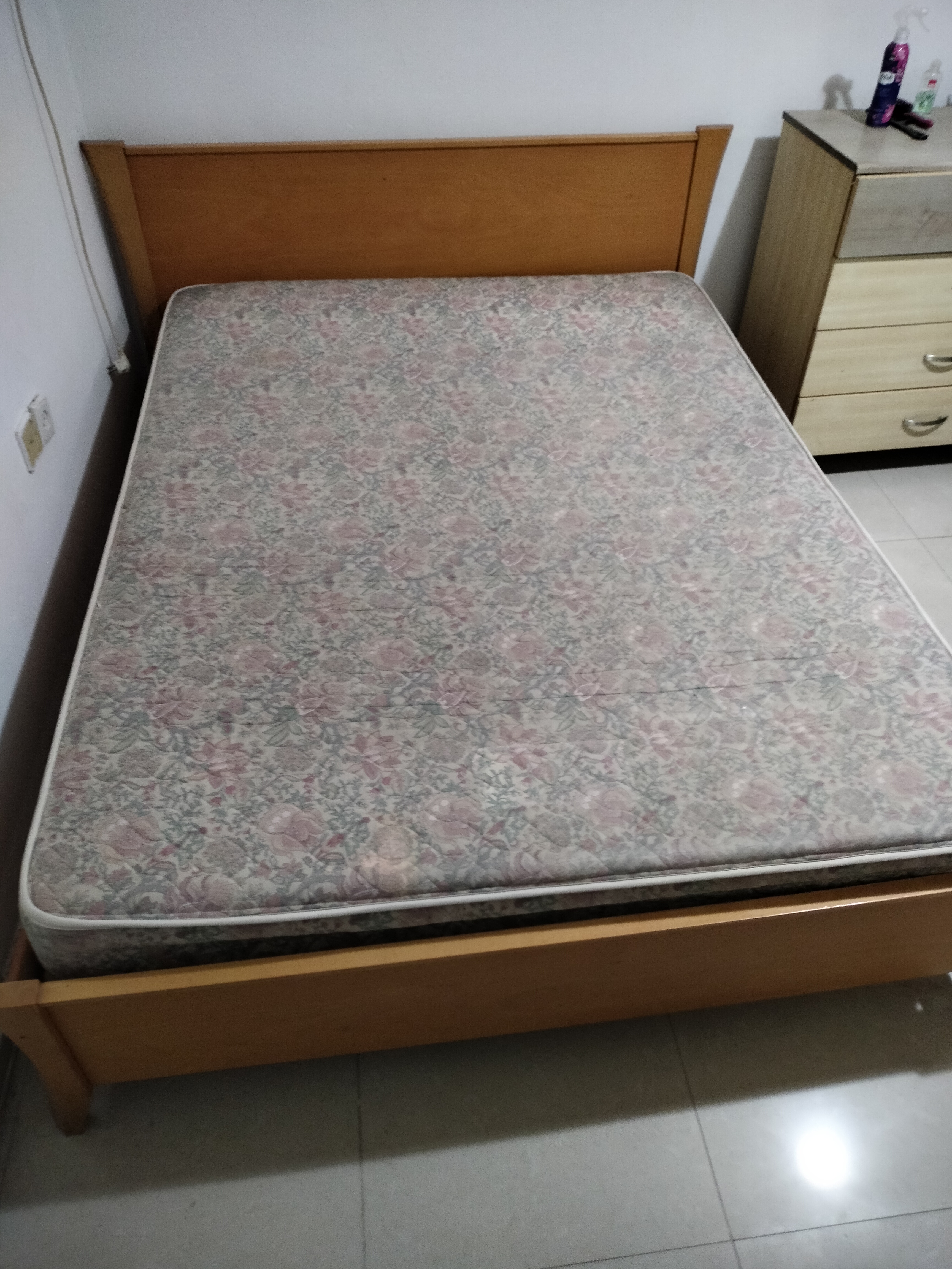 תמונה 2 ,מיטה זוגית  למכירה בהרצליה ריהוט  חדרי שינה