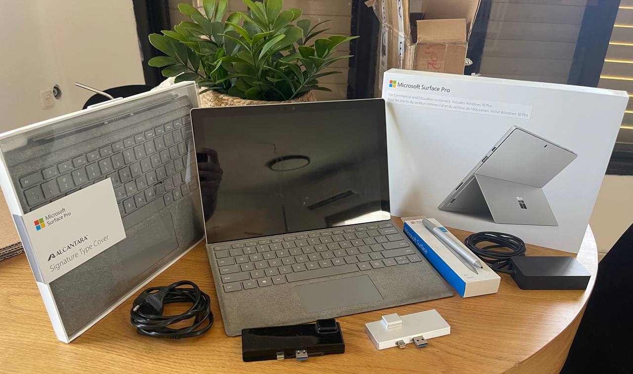 תמונה 1 ,Microsoft Surface Pro 6 למכירה בשערי תקווה מחשבים וציוד נלווה  מחשב נייד