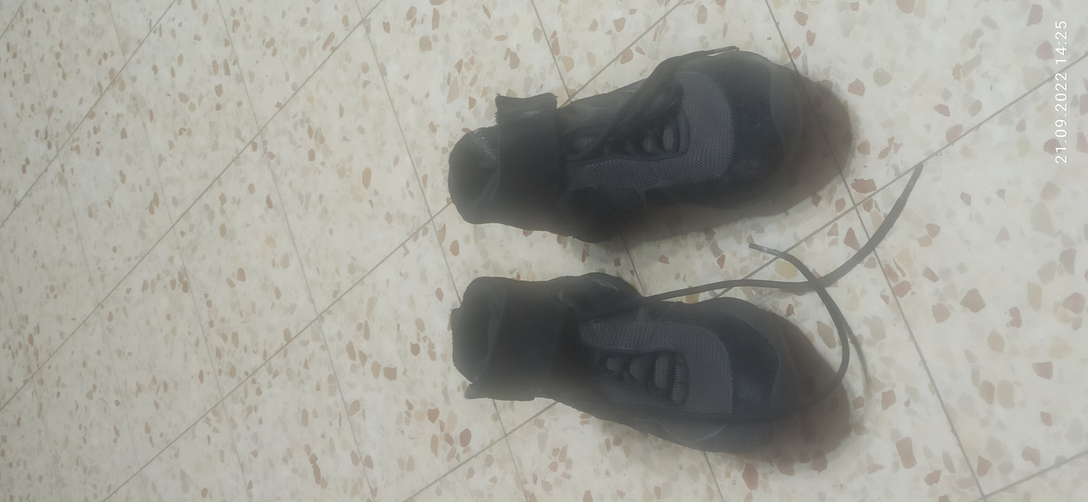 תמונה 1 ,נעלי Aposttherapy למכירה ביבנה ביגוד ואביזרים  ביגוד ונעליים מקצועיות