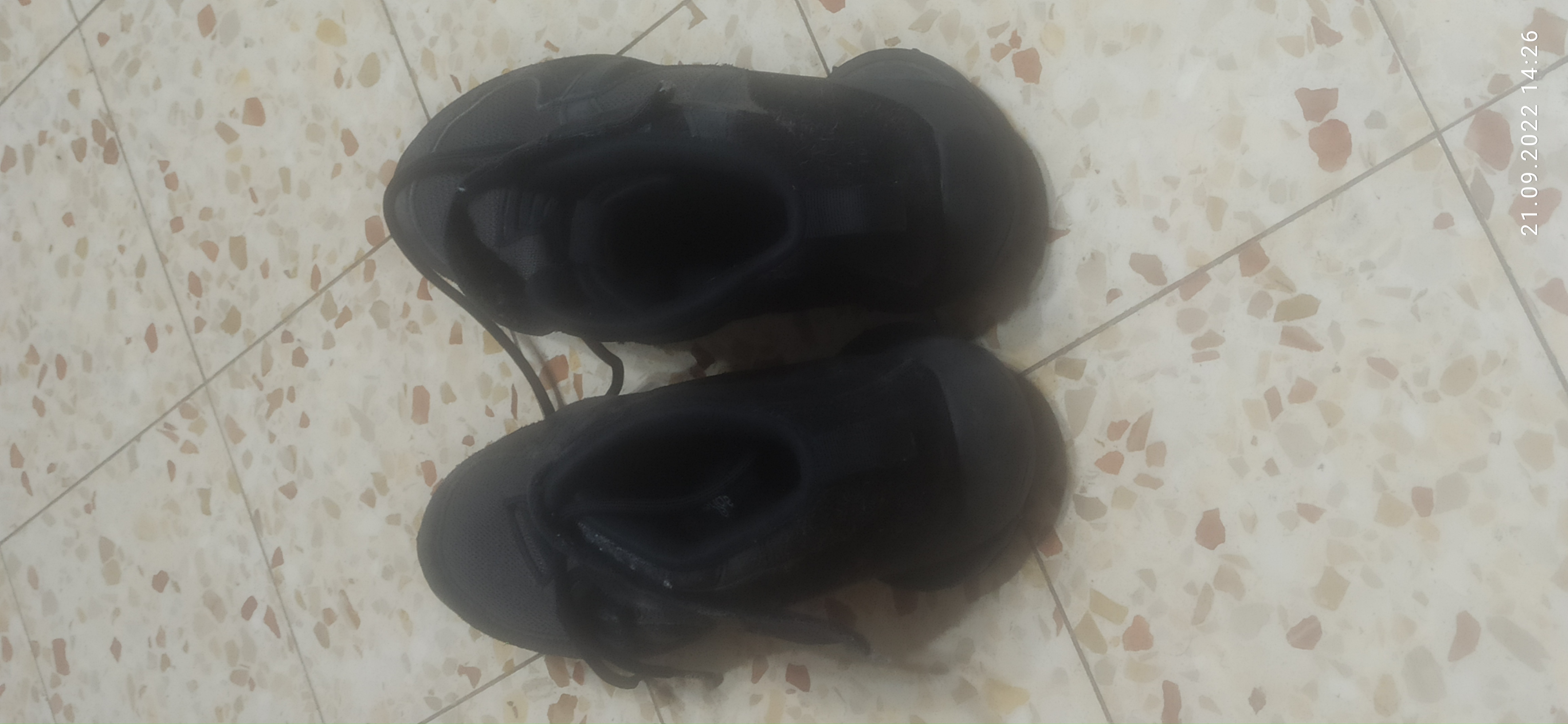תמונה 2 ,נעלי Aposttherapy למכירה ביבנה ביגוד ואביזרים  ביגוד ונעליים מקצועיות