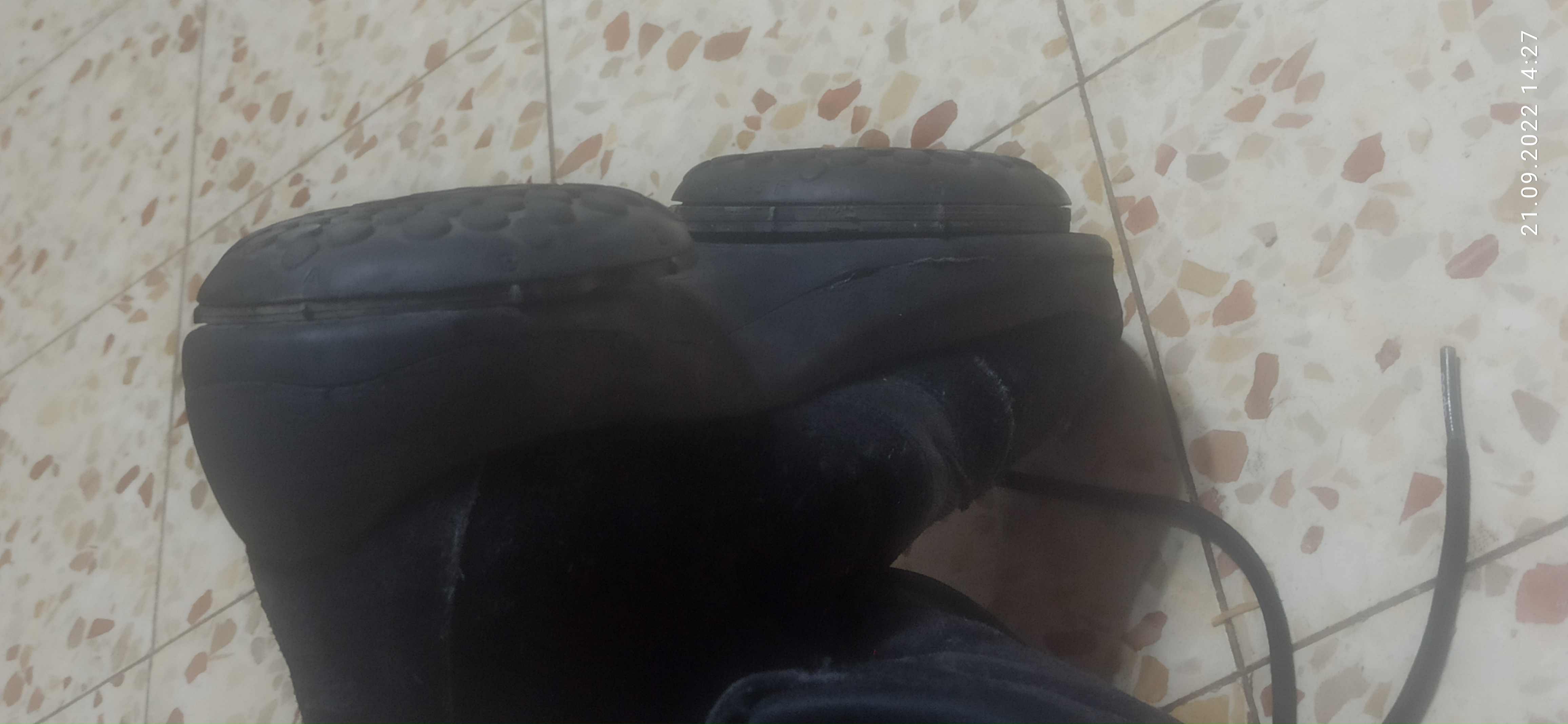 תמונה 5 ,נעלי Aposttherapy למכירה ביבנה ביגוד ואביזרים  ביגוד ונעליים מקצועיות