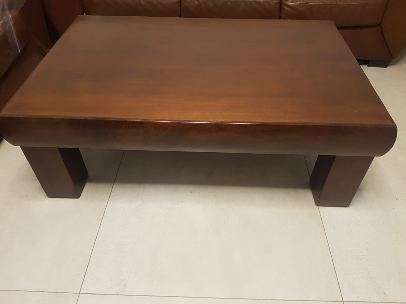 תמונה 1 ,שולחן סלון למכירה בהרצליה ריהוט  שולחנות