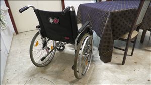 ציוד סיעודי/רפואי כסא גלגלים 9 