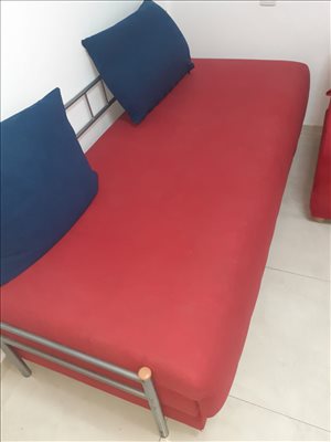 מיטת יחיד נפתחת עם ארגז איחסון 