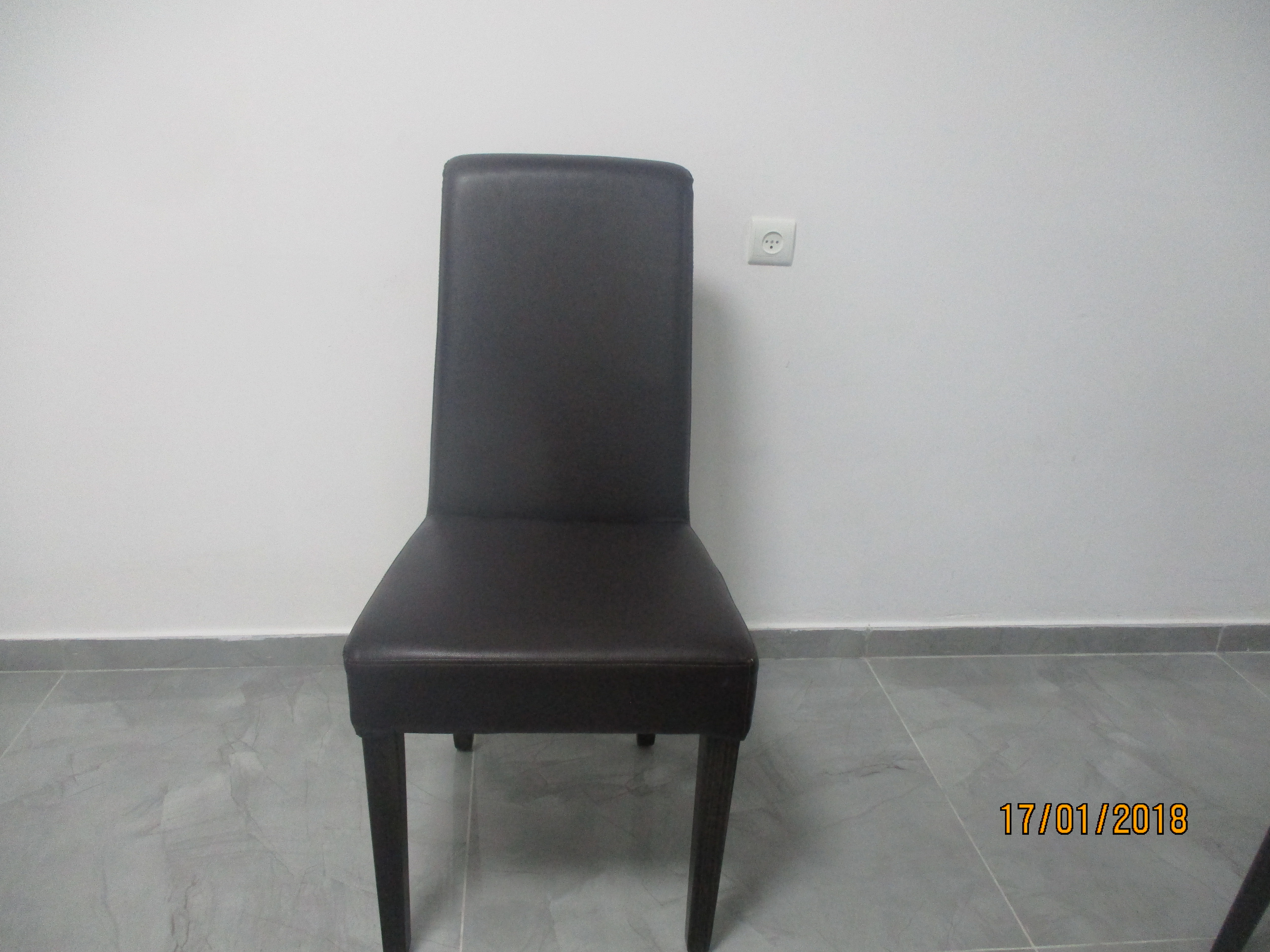 תמונה 2 ,6 כיסאות למכירה באשדוד ריהוט  כיסאות