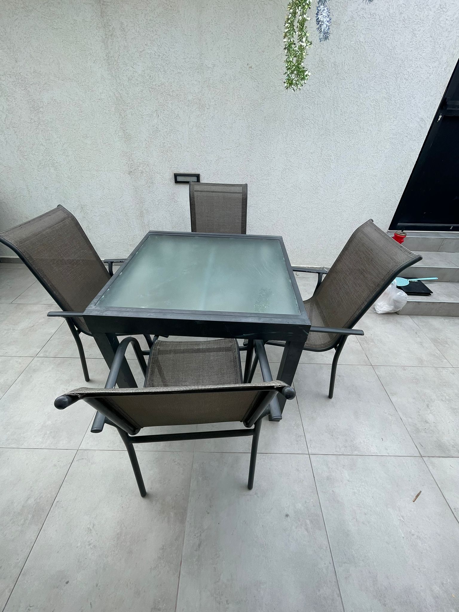 תמונה 2 ,שולחן וכיסאות למכירה בחדרה לגינה  ריהוט לגינה