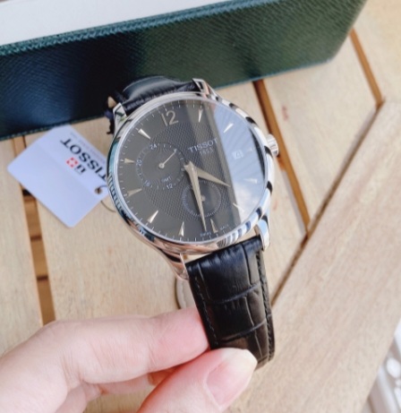 תמונה 4 ,שעון יד Tissot לגבר  למכירה באשדוד ביגוד ואביזרים  אקססוריז לגברים