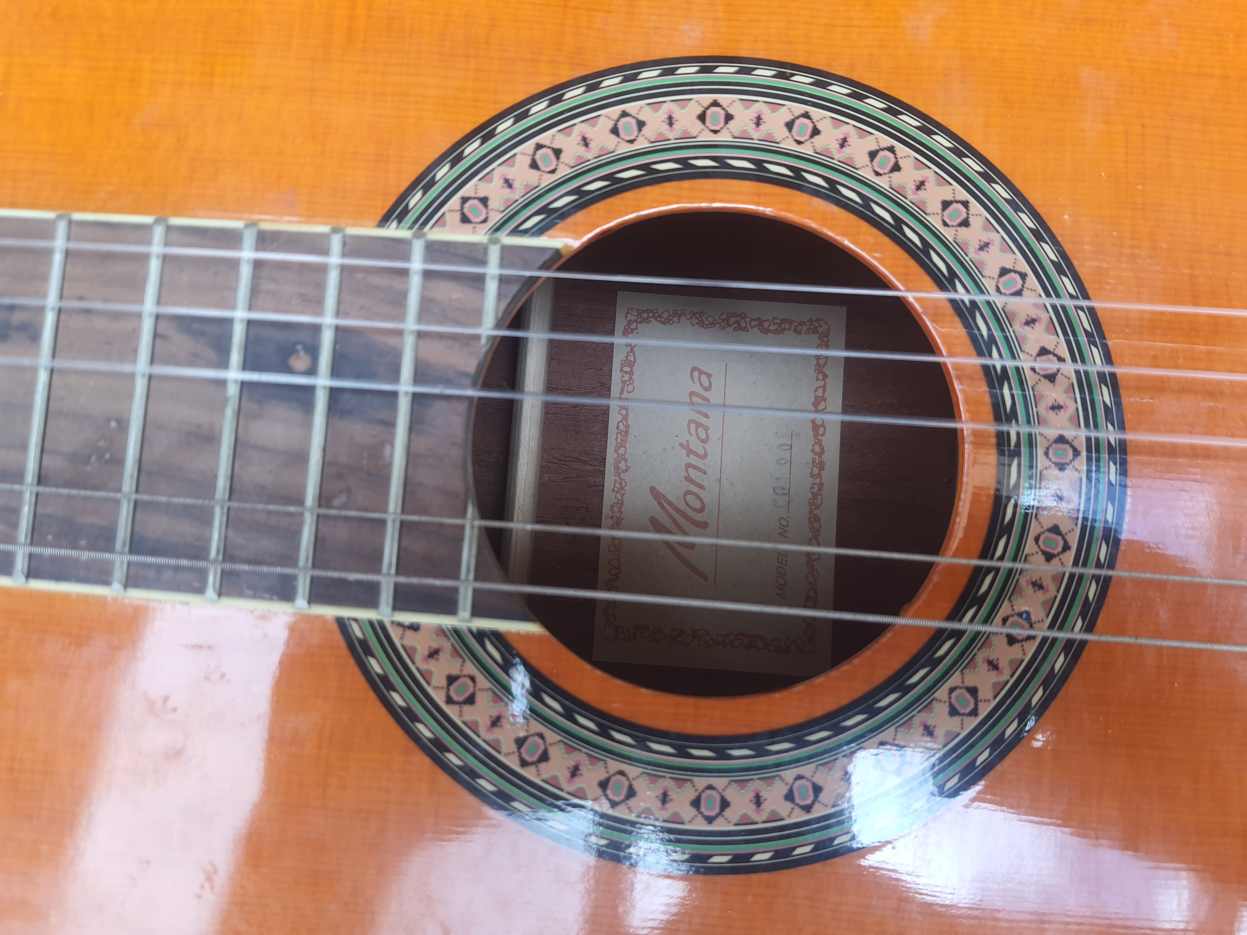 תמונה 2 , גיטרה מונטנה למכירה בירושלים כלי נגינה  גיטרה אקוסטית