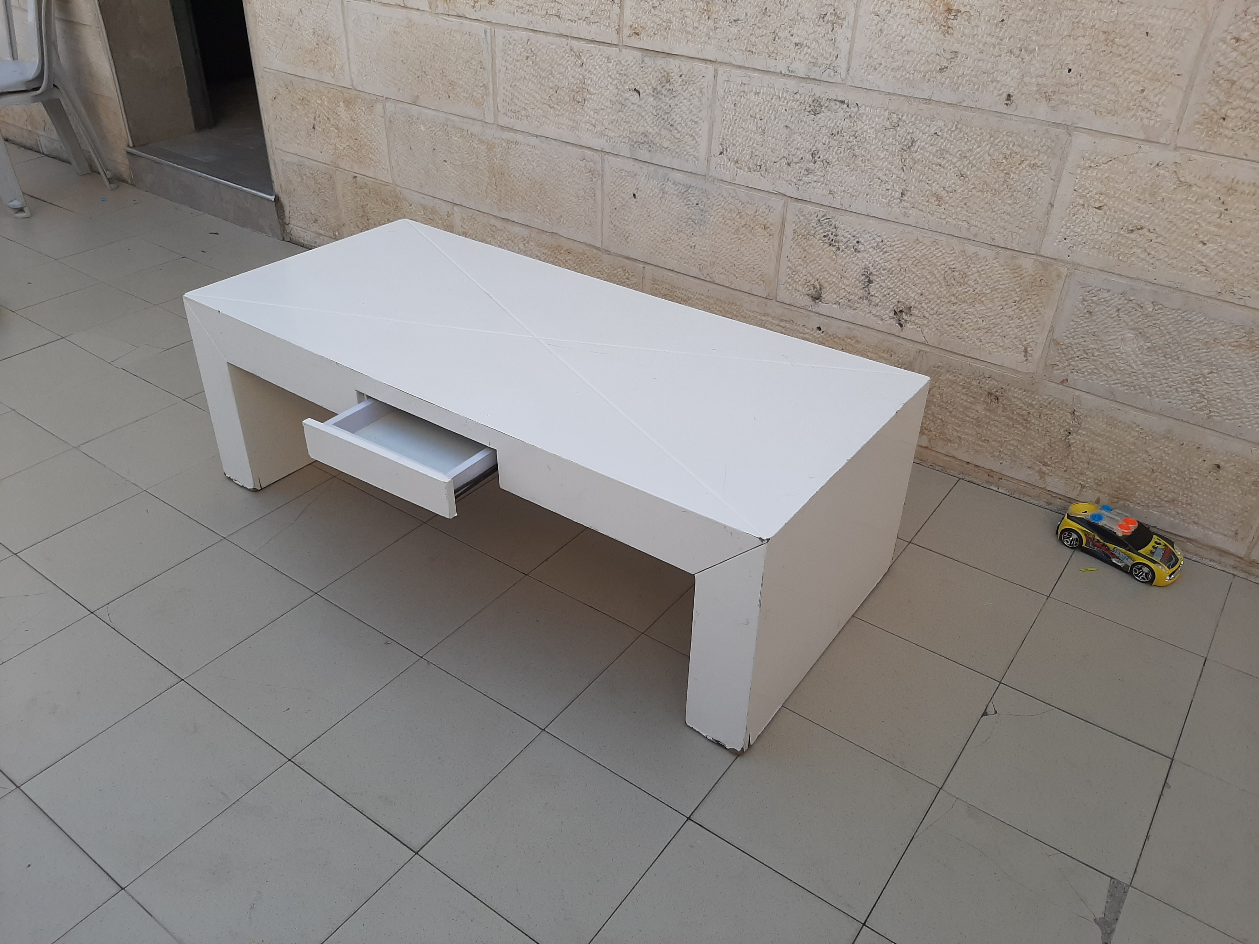 תמונה 3 ,שולחן סלון צבע איפוקסי לק תנור למכירה בירושלים ריהוט  שולחנות