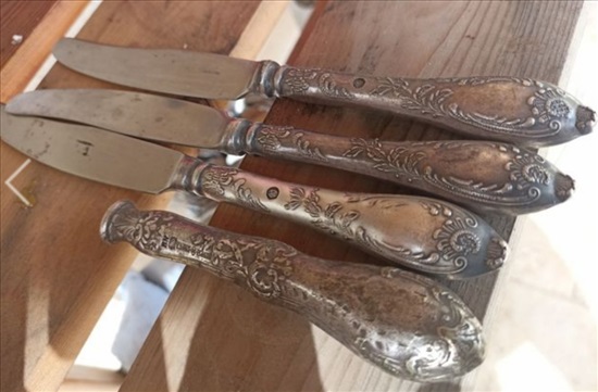 תמונה 1 ,סכינים ישנים מעוטרים אספנות למכירה בבית אריה כלי מטבח  סכו"ם