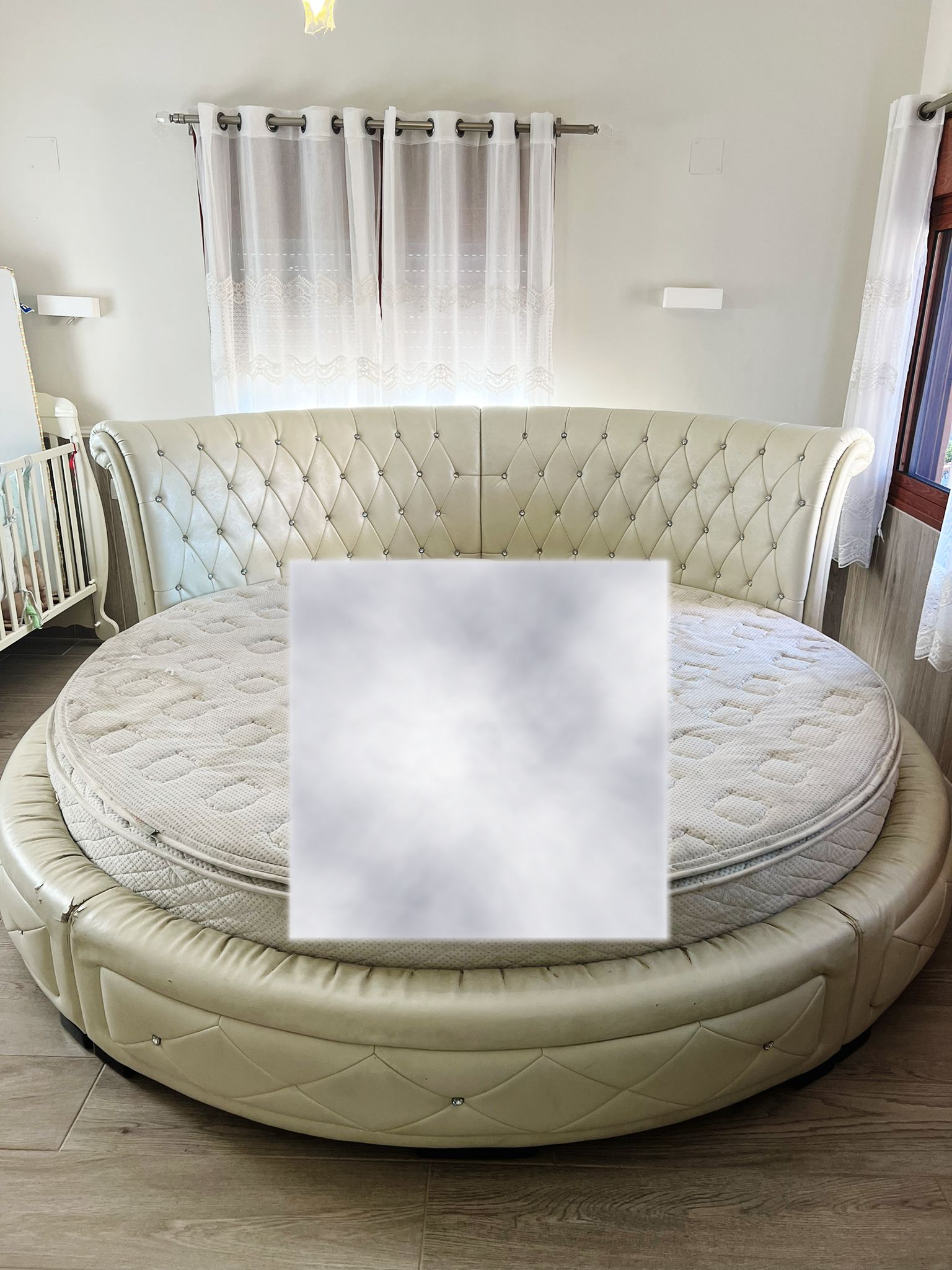 תמונה 1 ,מיטה זוגית עגולה, יוקרתמפוארת  למכירה בחורפיש ריהוט  מיטות