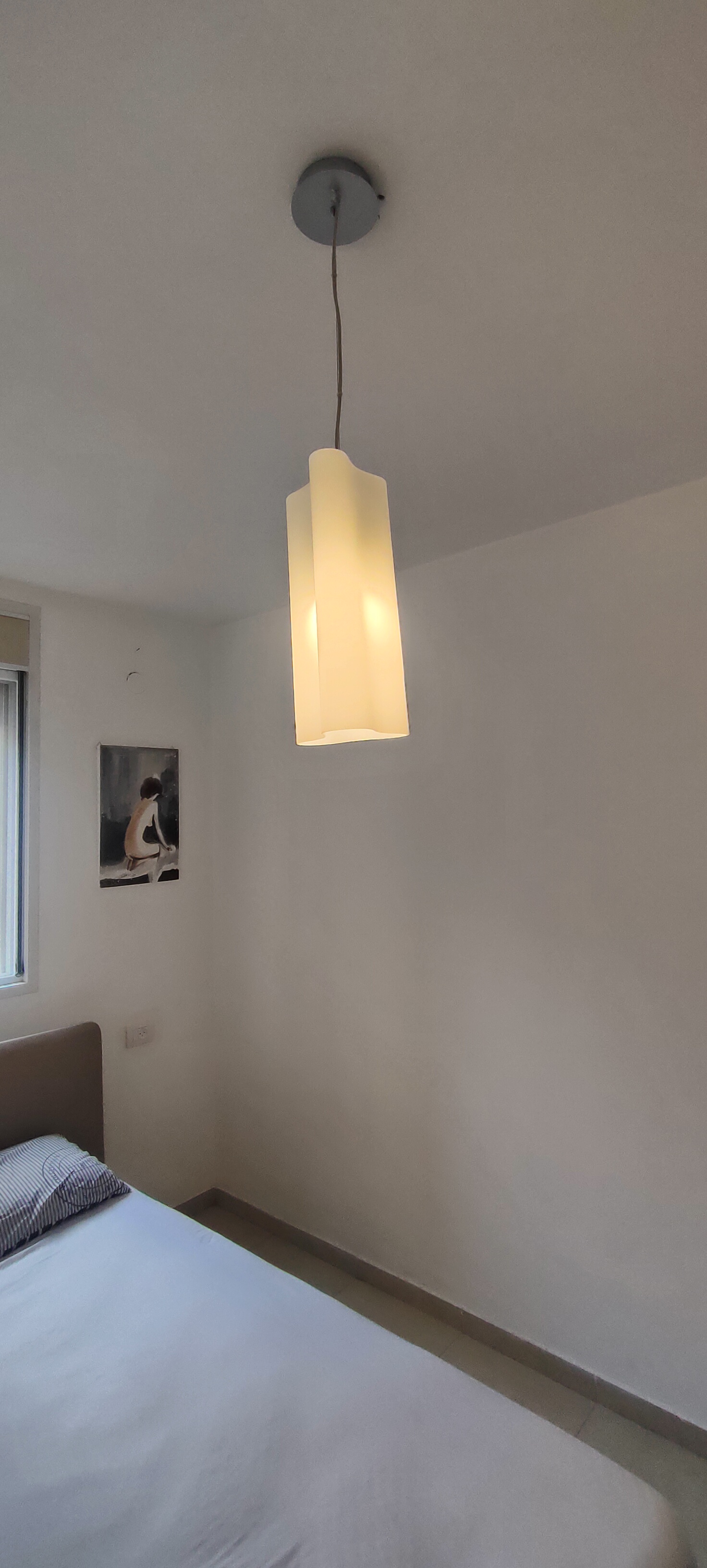 תמונה 3 ,תאורה  למכירה בנתניה תכולת דירה  שונות