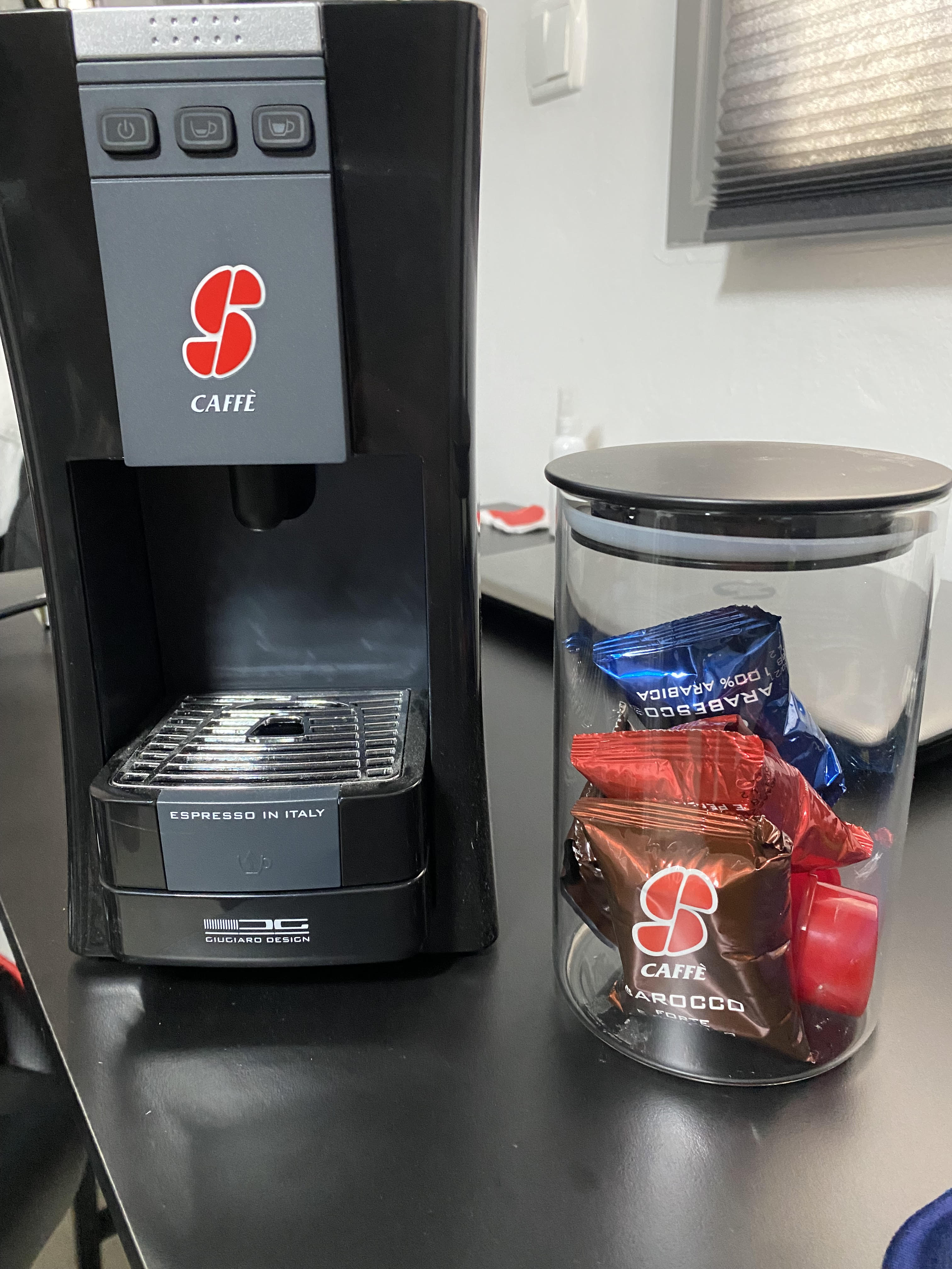 תמונה 1 ,מכונת קפה  למכירה במעלה אדומים מוצרי חשמל  מכונת קפה