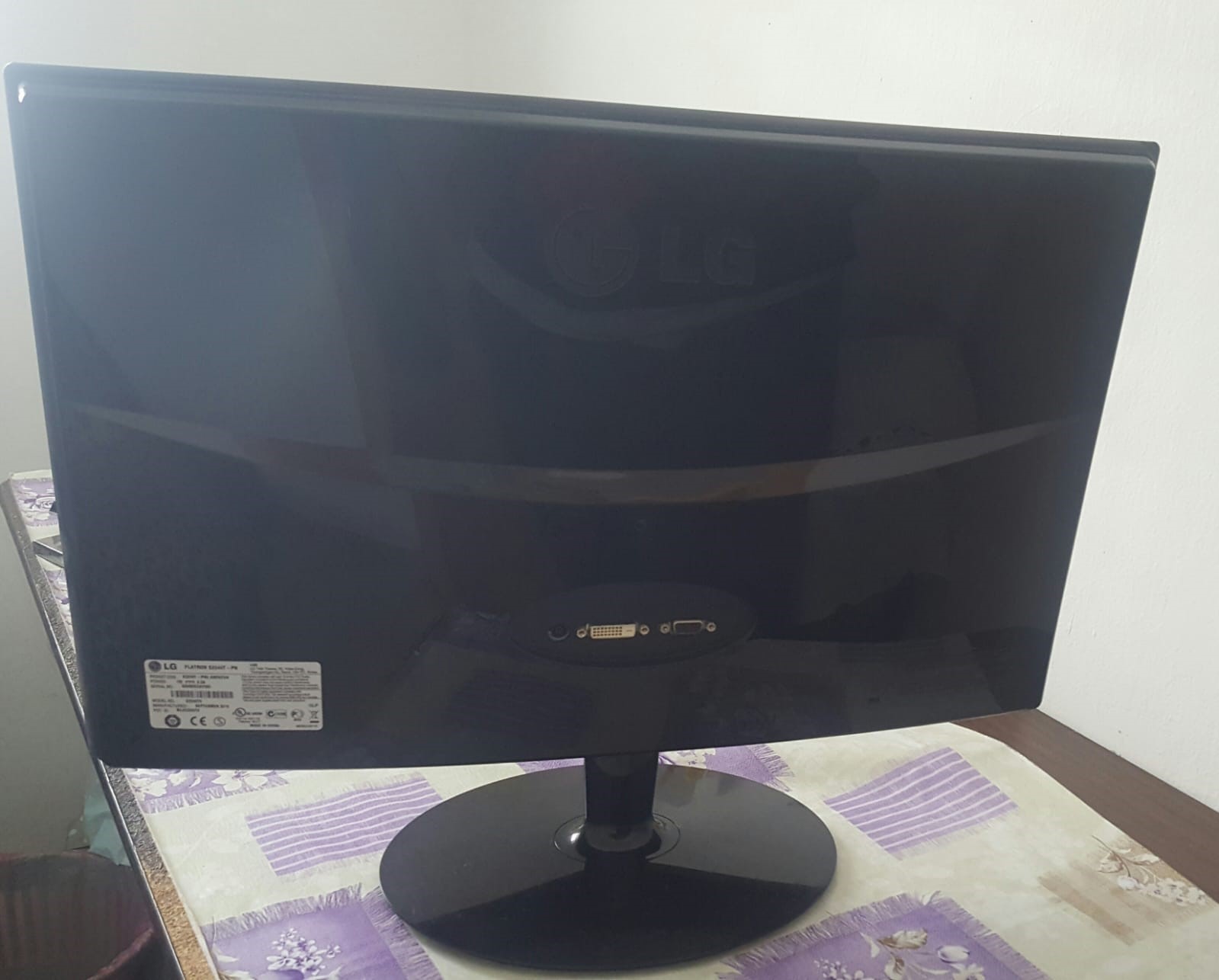 תמונה 2 ,מסף מחשב LG E2240t למכירה בעפולה מחשבים וציוד נלווה  מסך מחשב