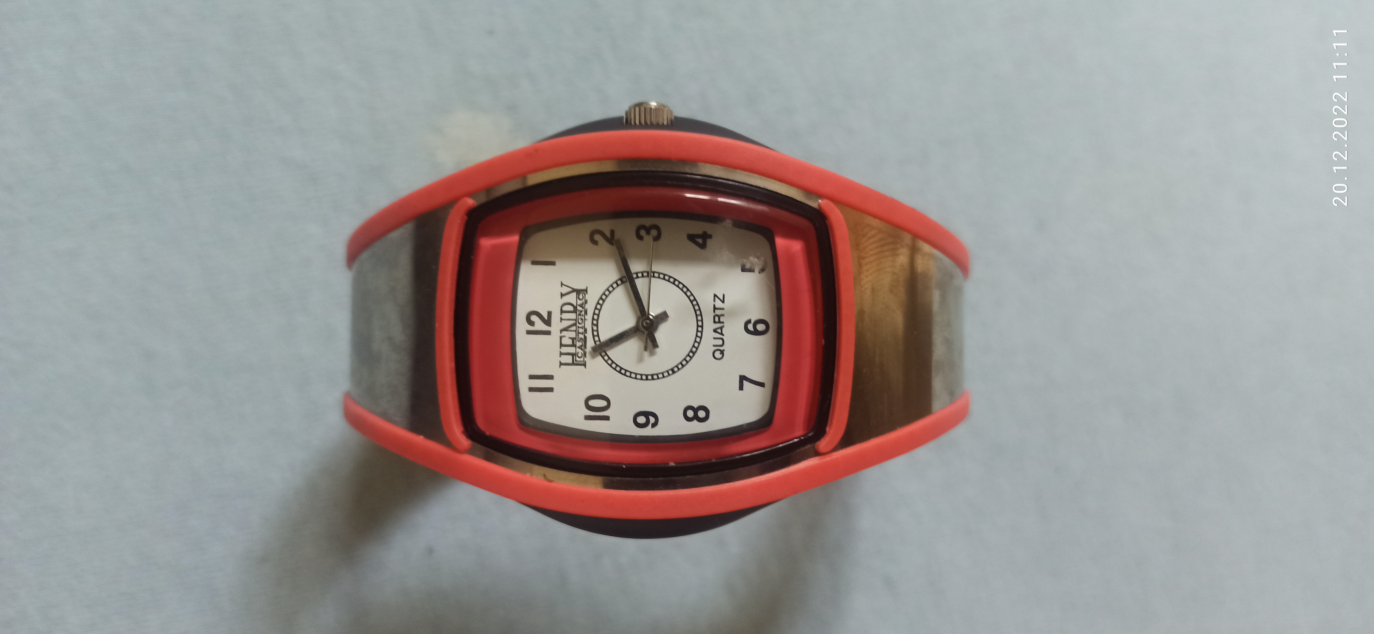 תמונה 1 ,4 שעונים  למכירה ביבנה תכשיטים  שעונים