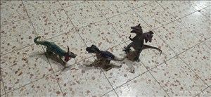 3 דניזאורים  