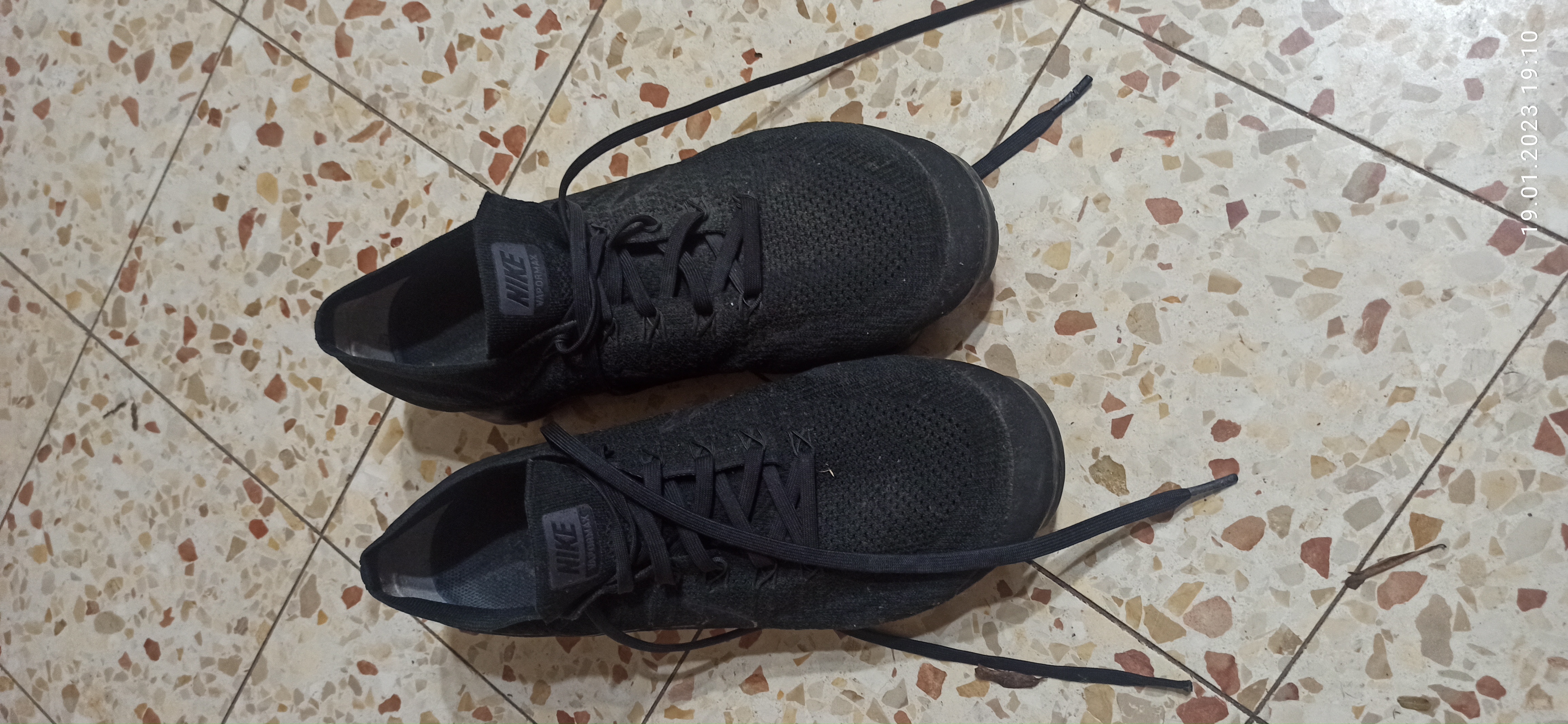 תמונה 1 ,נעלי ספורט מידה 44 למכירה ביבנה ביגוד ואביזרים  נעלי ספורט