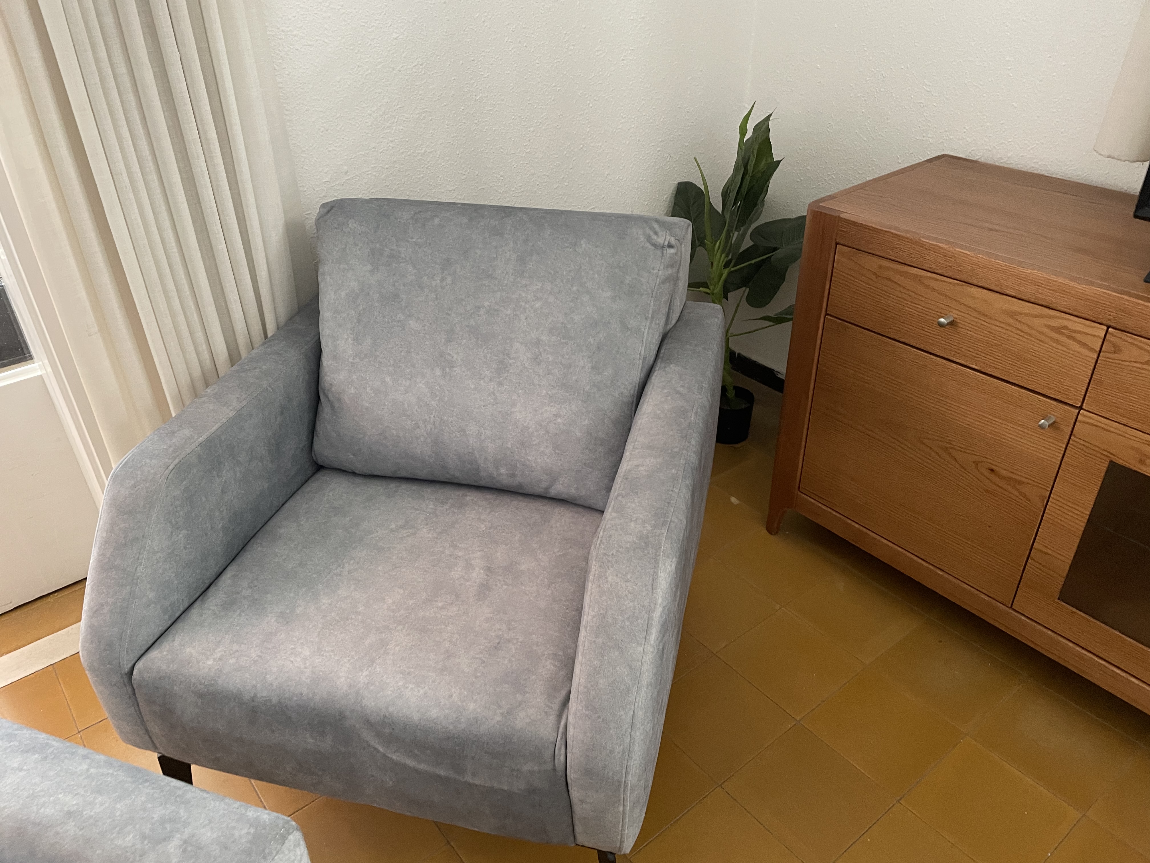 תמונה 2 ,ספה שולחן ושתי כורסאות כחדש למכירה בתל אביב ריהוט  סלון