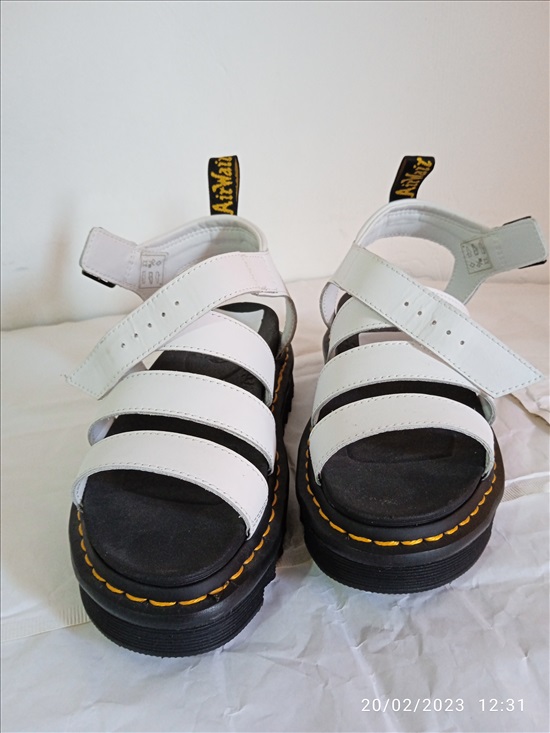 תמונה 1 ,סנדלי דר' מרטינס חדש 39 למכירה בתל אביב ביגוד ואביזרים  נעליים