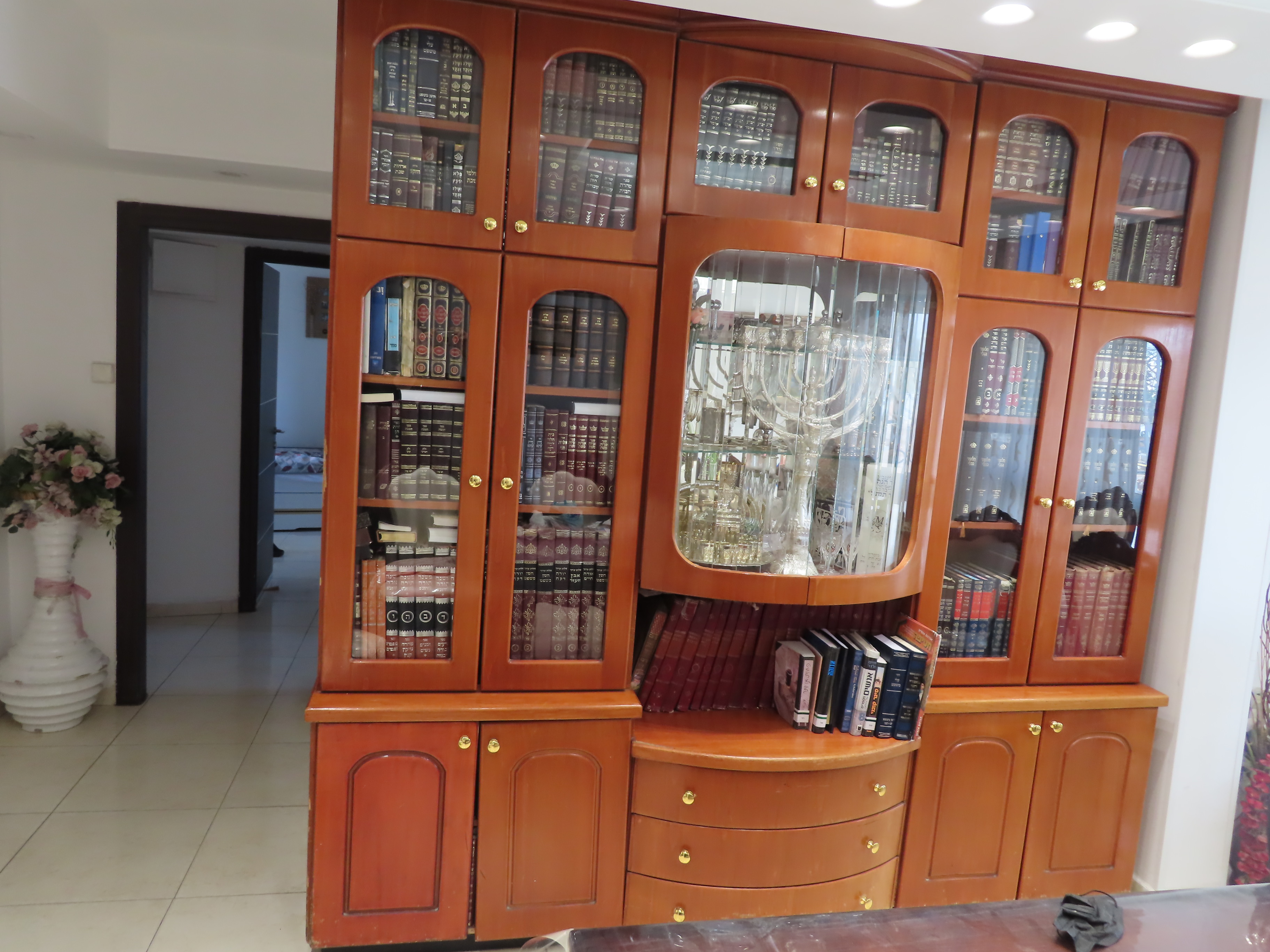 תמונה 2 ,ספריה למכירה בירושלים ריהוט  ספריה