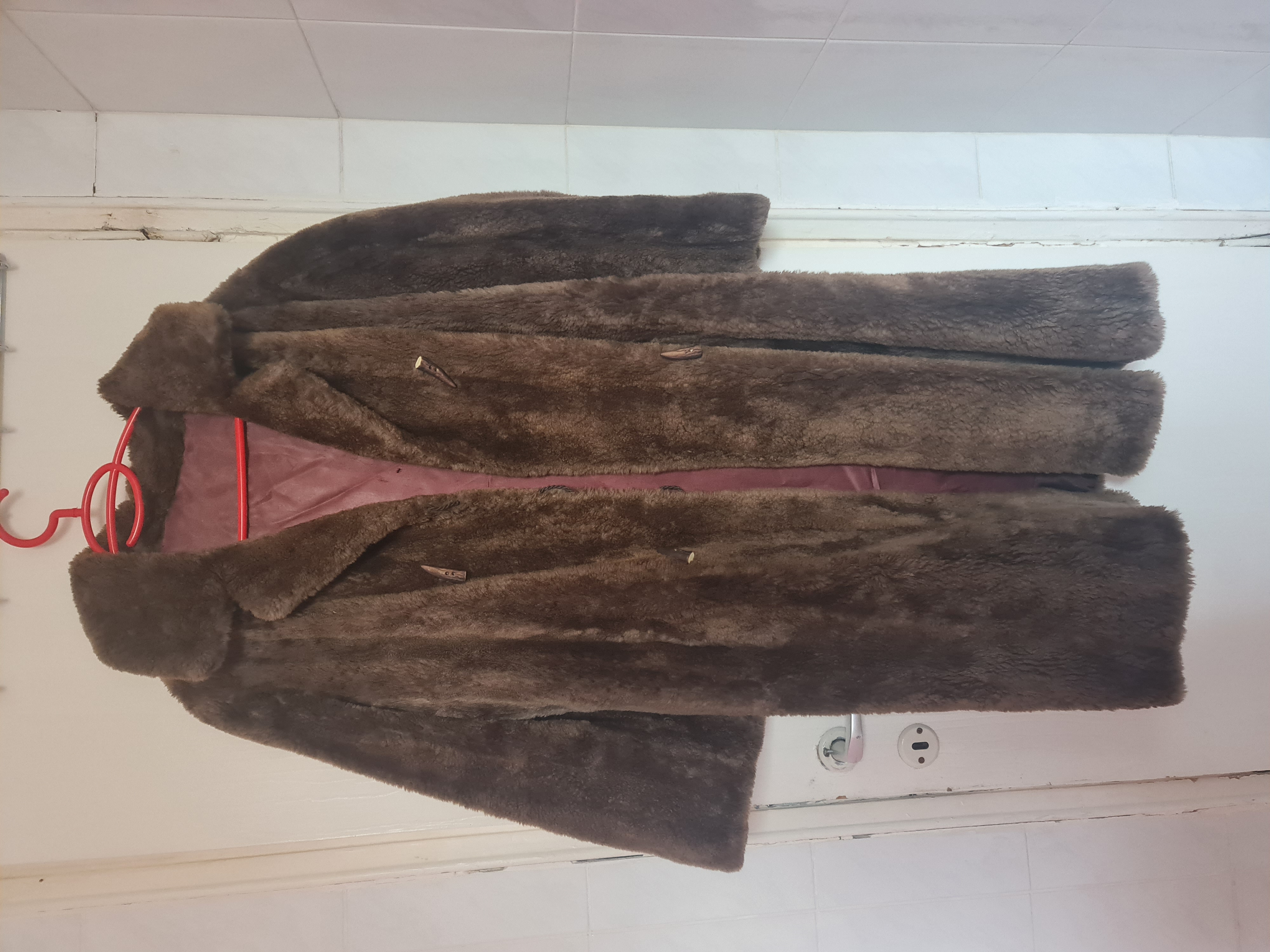 תמונה 2 ,מעיל פרווה אמיתי למכירה בהרצליה יד-שניה לנשים  בגדי נשים