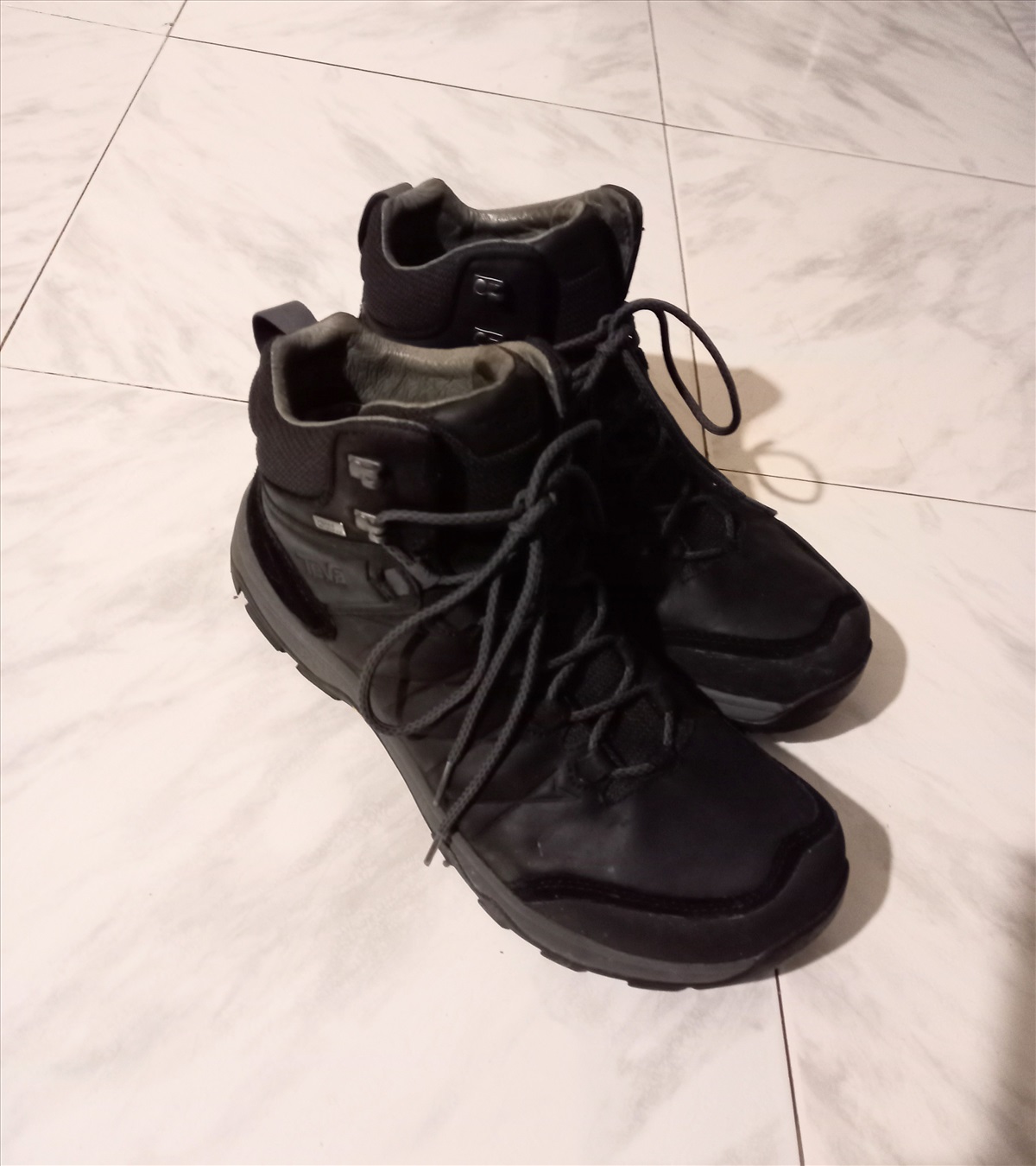 תמונה 1, Teva waterproof למכירה ברמת גן | למטייל ולמתגייס  נעלי טרקים וסנדלים