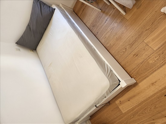 תמונה 1 ,מיטה וחצי עץ מלא+ארגז צבוע לבן למכירה בתל אביב ריהוט  מיטות