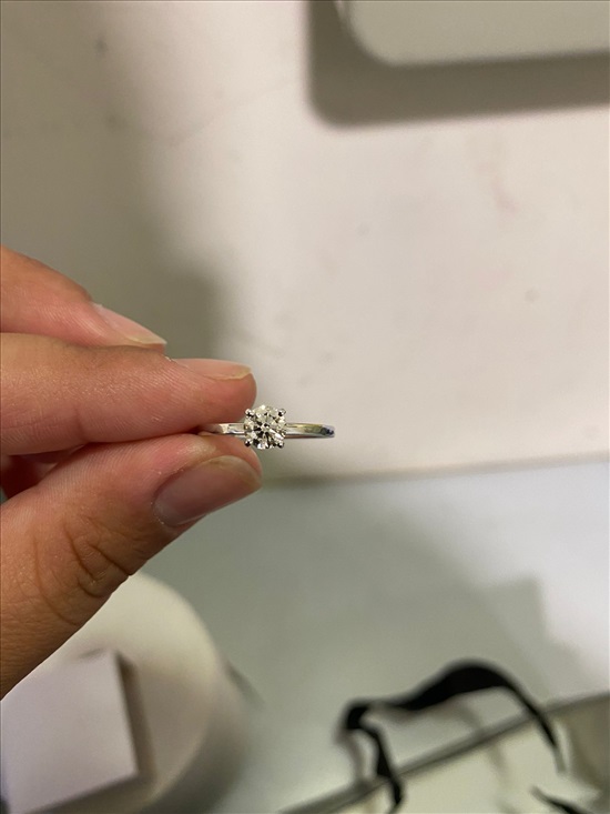 תמונה 2 ,טבעת עם יהלום טבעי למכירה באשקלון תכשיטים  טבעות