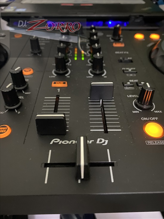 תמונה 3 ,קונטרולר Pioneer DDJ-FLX4 למכירה בתל אביב ציוד לדיג'יי ואולפנים  פלטות דיג'יי
