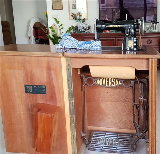 תמונה 1 ,מכונת תפירה ידנית - וינטג' למכירה ברמת השרון אספנות  מכונות תפירה