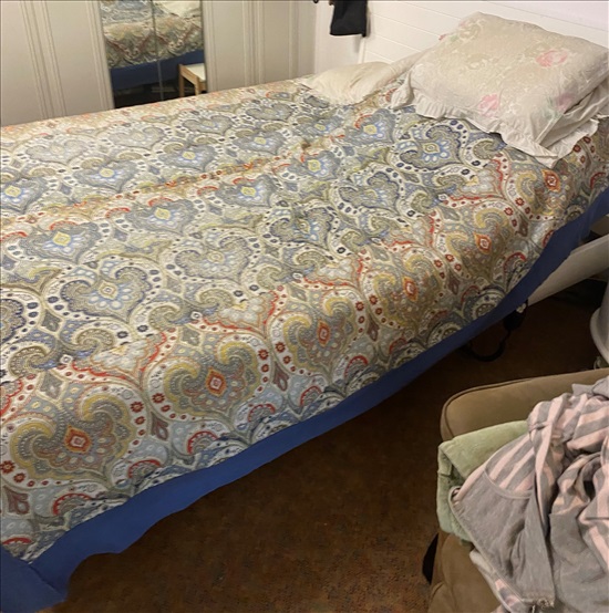 תמונה 2 ,מיטה זוגית מתכוננת למכירה בתל אביב ריהוט  מיטות